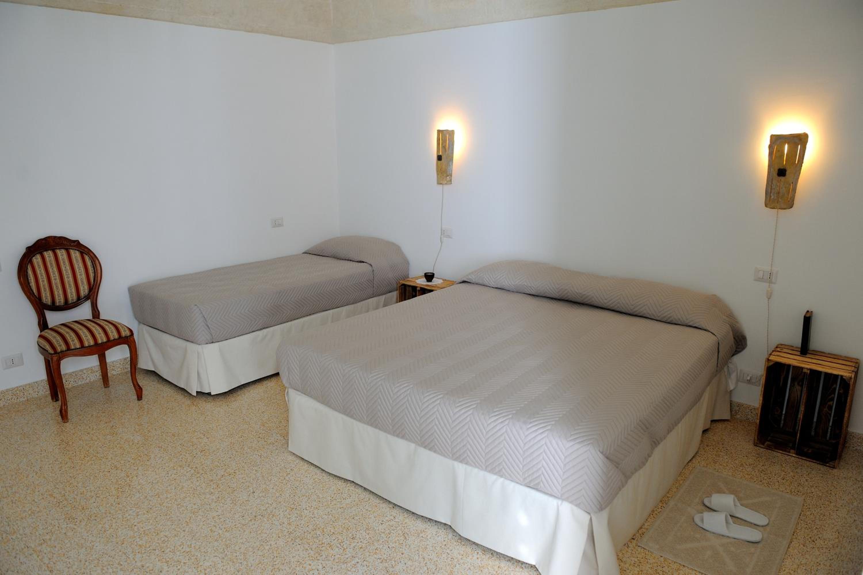 Triple Room with Private Bathroom photo 3