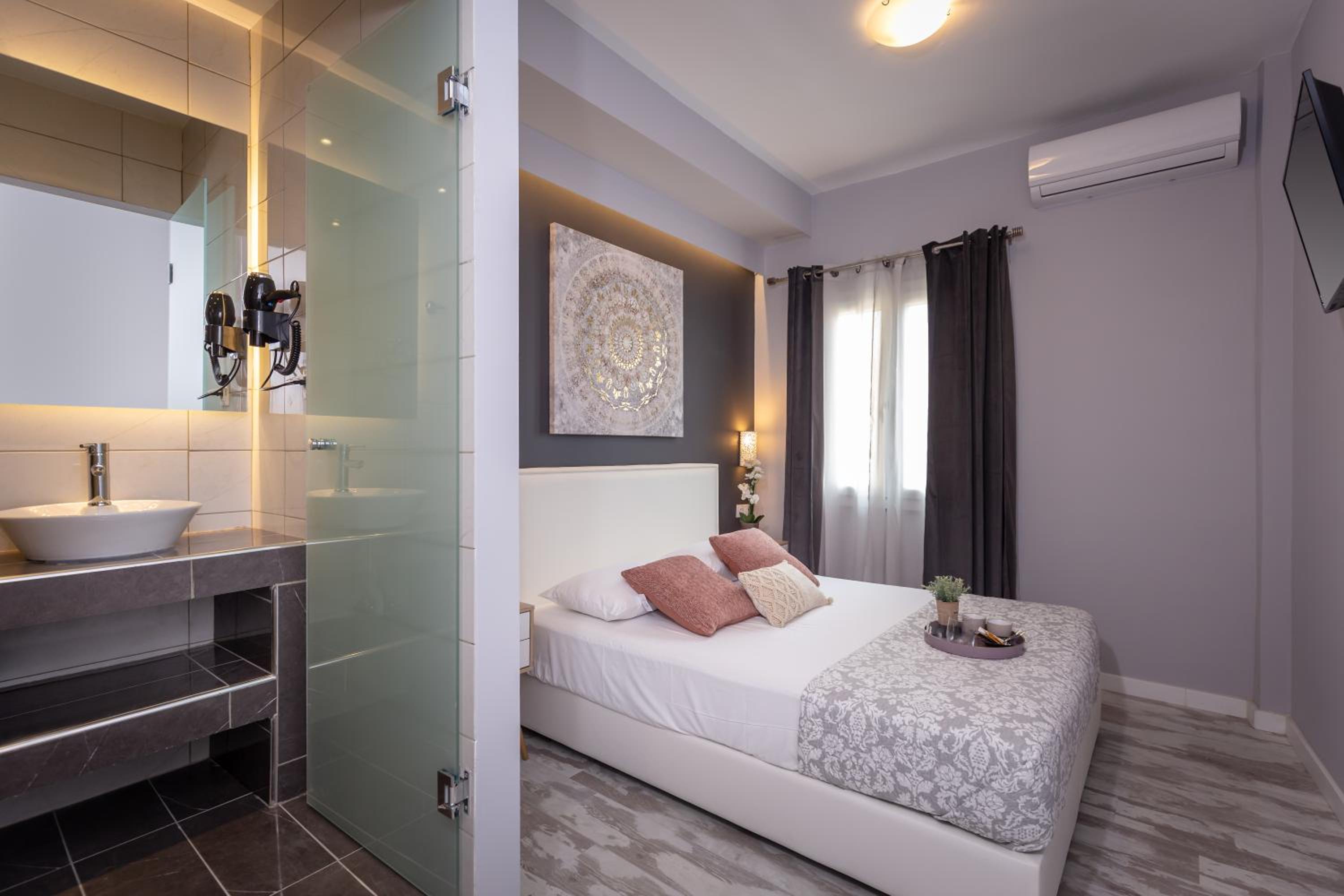 Superior Double Room - Photo 1
