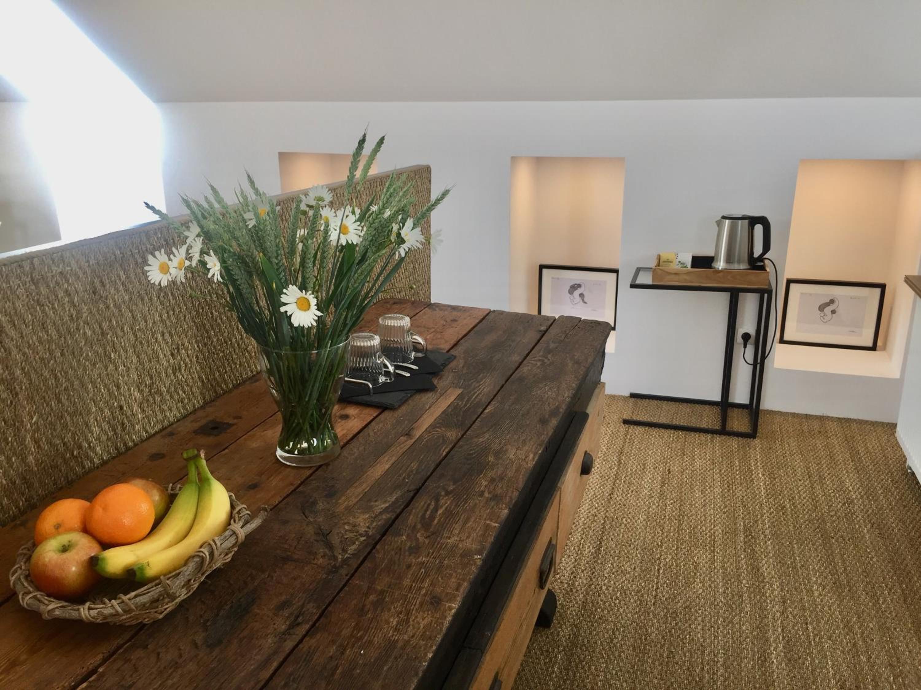 Studio with Balcony - Photo 12