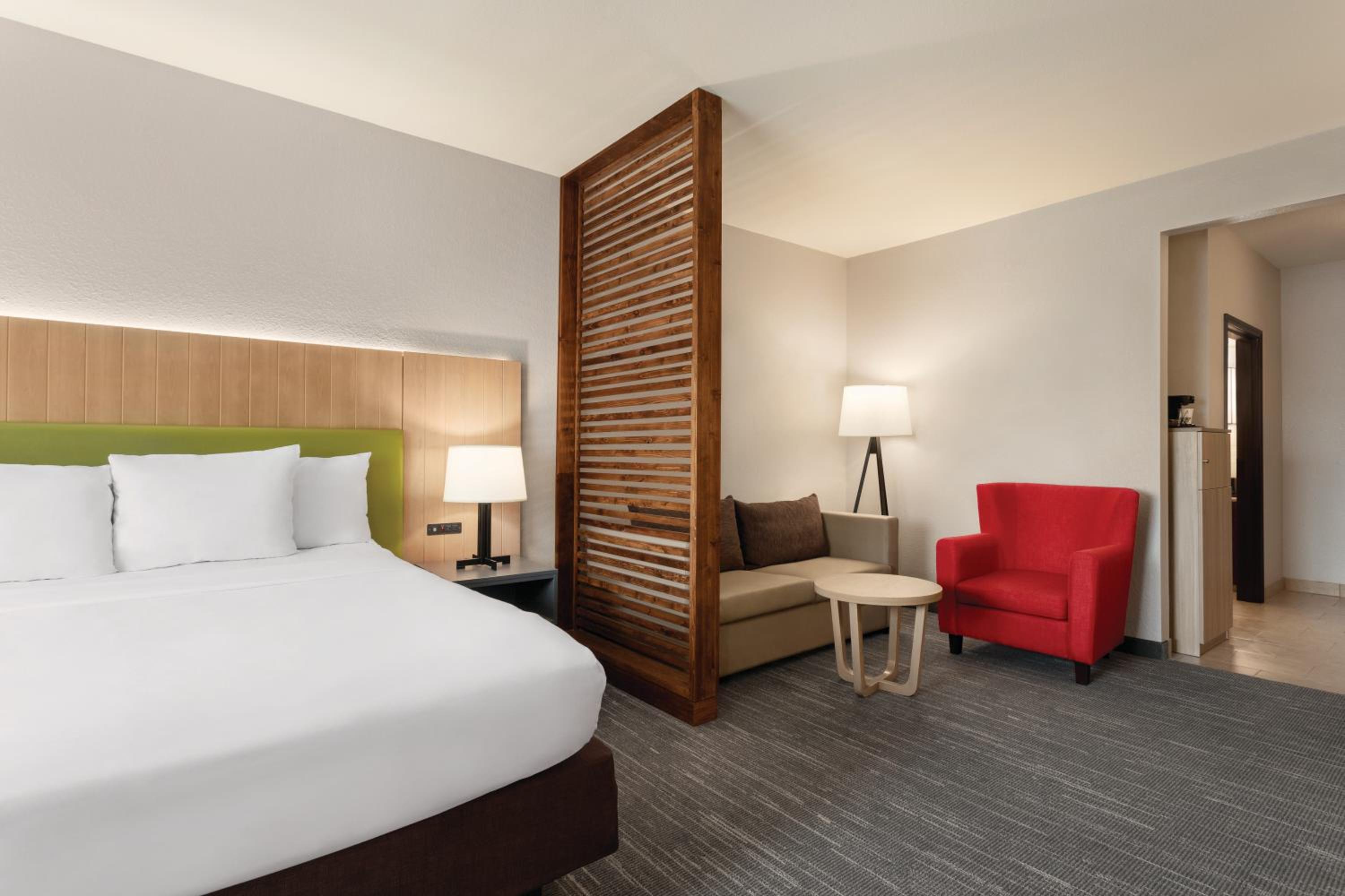 Country Inn & Suites by Radisson, Byram-Jackson South, MS