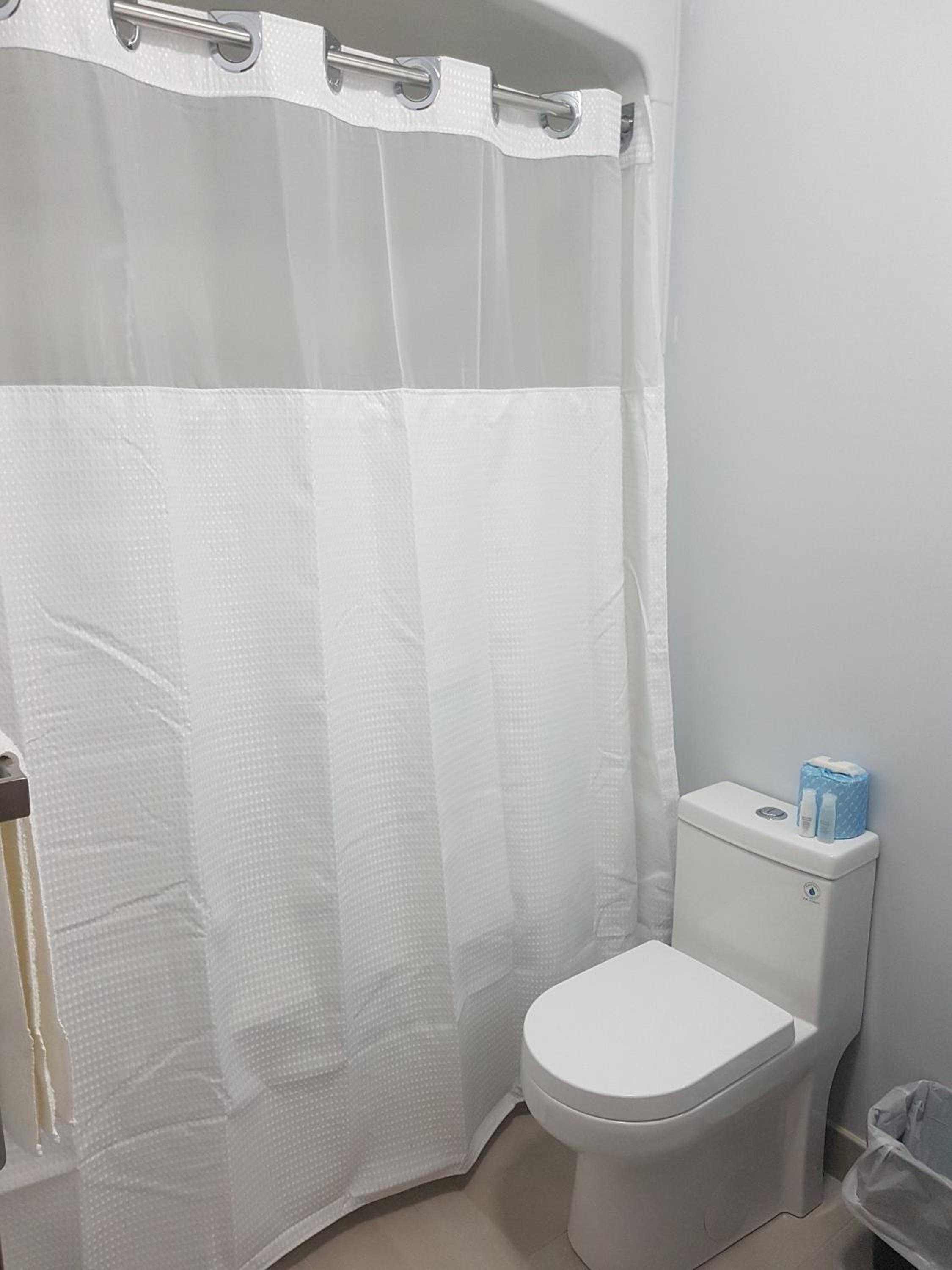 Luxury Queen Suite - Photo 9