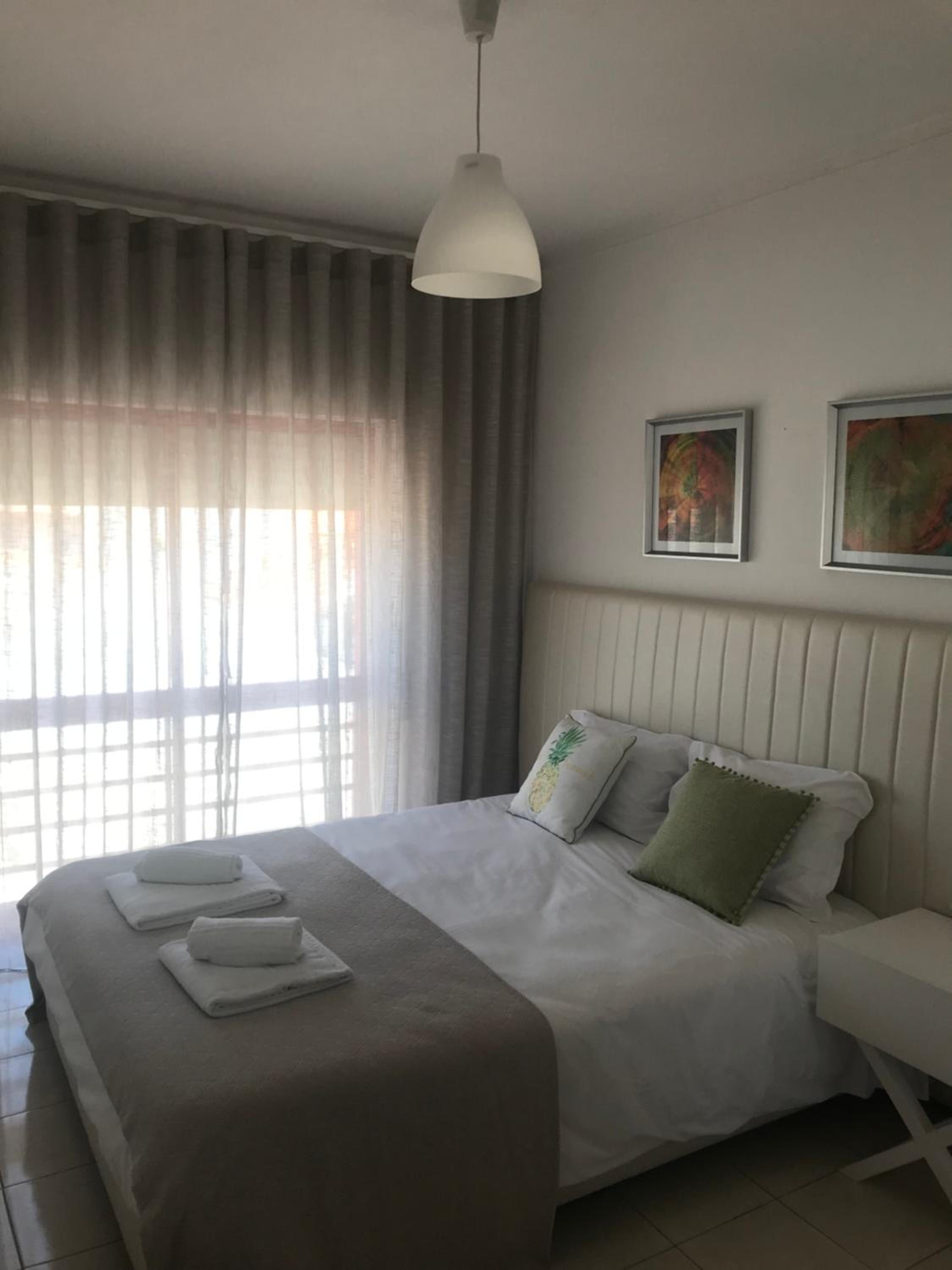 One-Bedroom Apartment - Photo 3