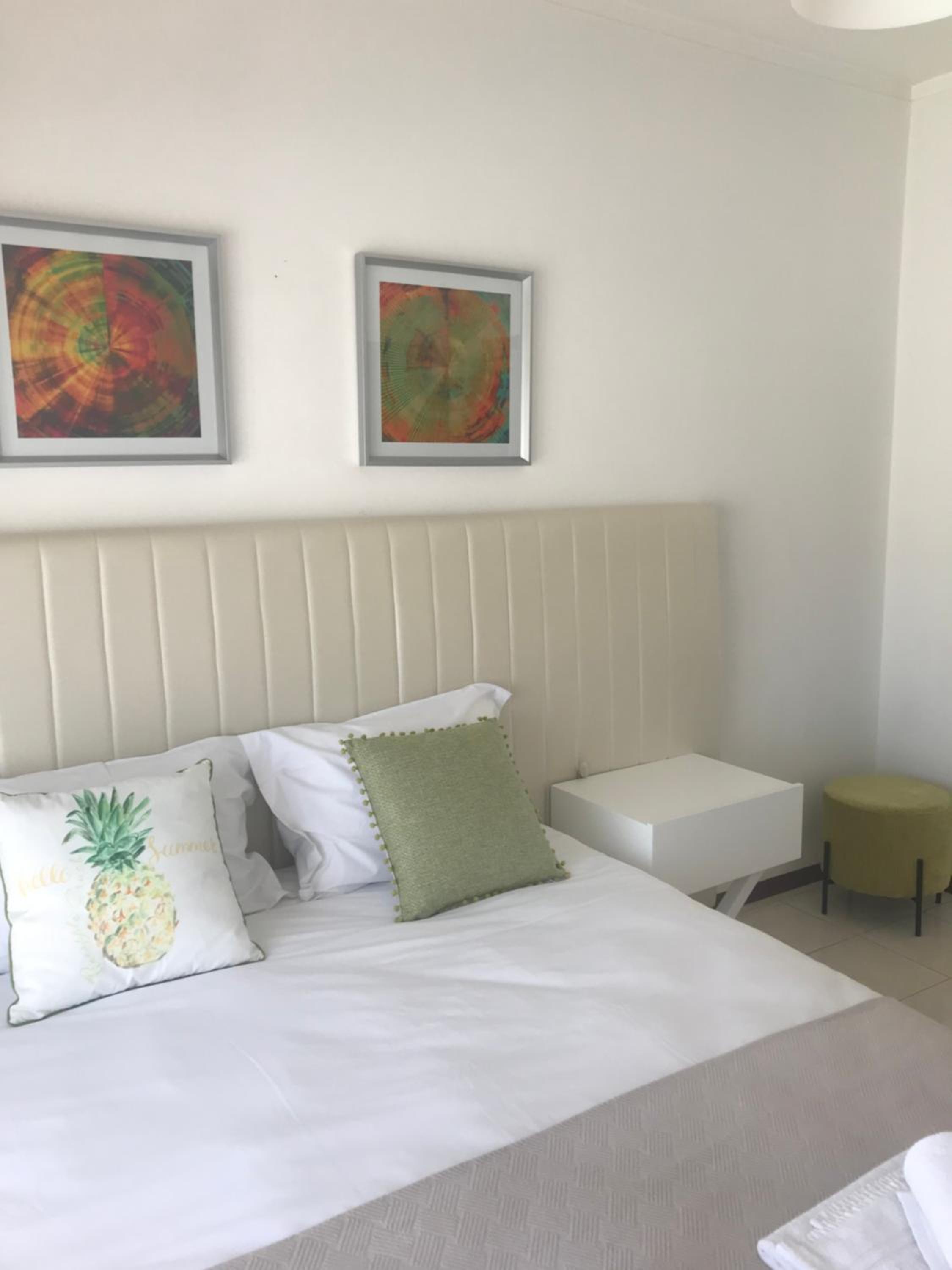 One-Bedroom Apartment - Photo 4