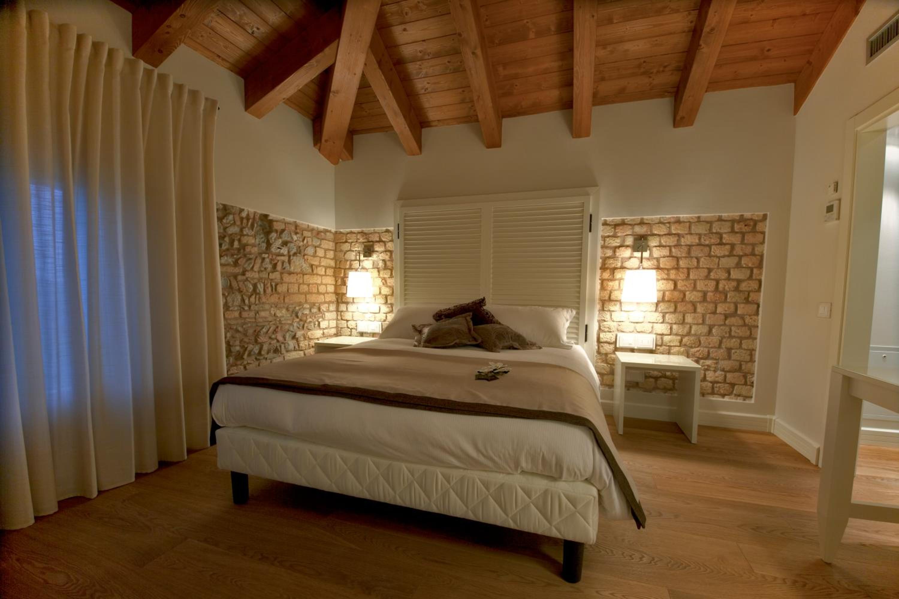 One-Bedroom Apartment (2 Adults) photo 2