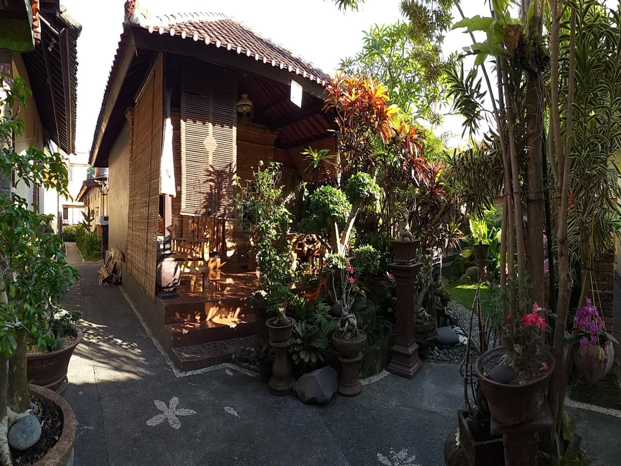 Double Room with Private Bathroom - Photo 11