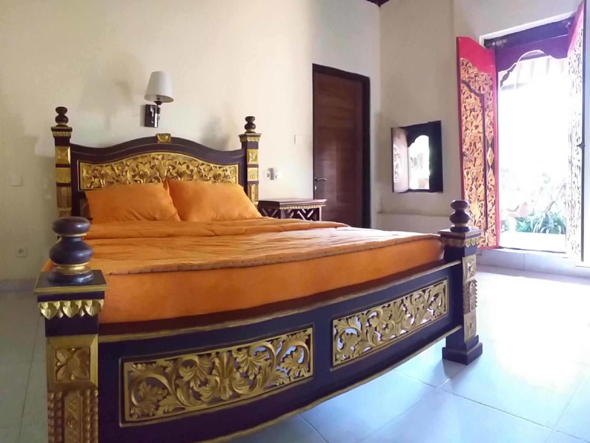 Double Room with Private Bathroom - Photo 3