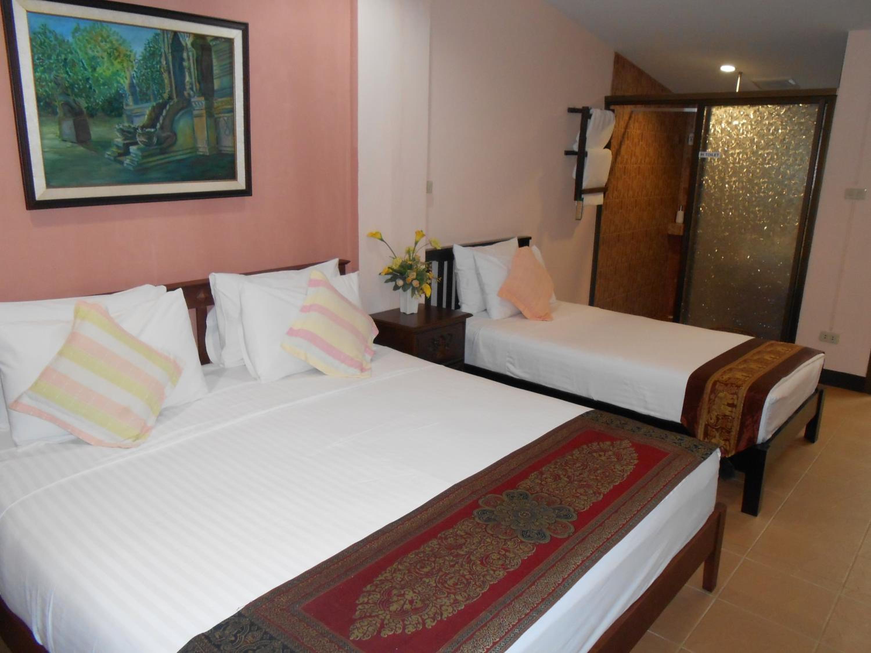 Deluxe Family Room - Photo 15