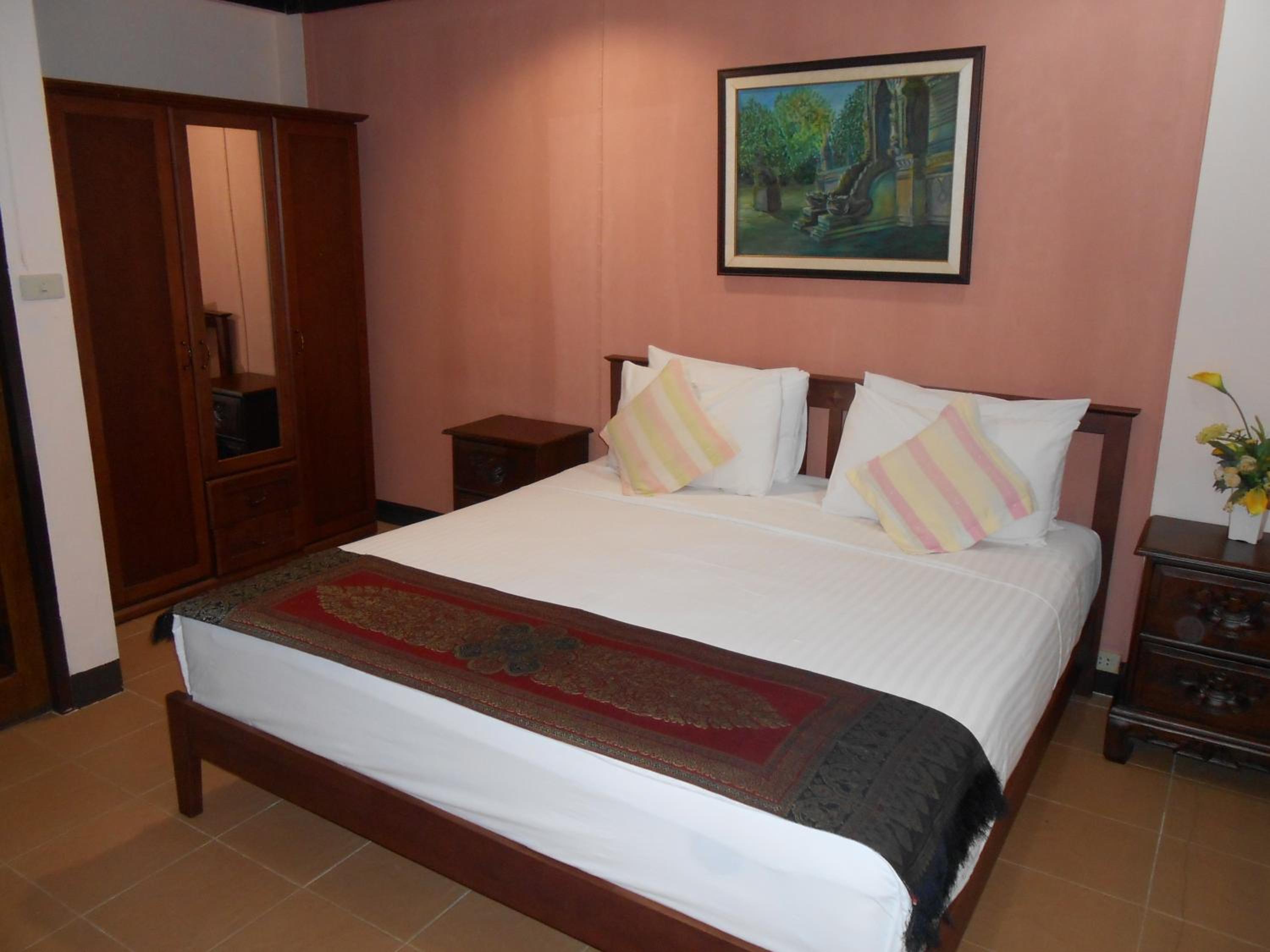 Deluxe Family Room - Photo 14