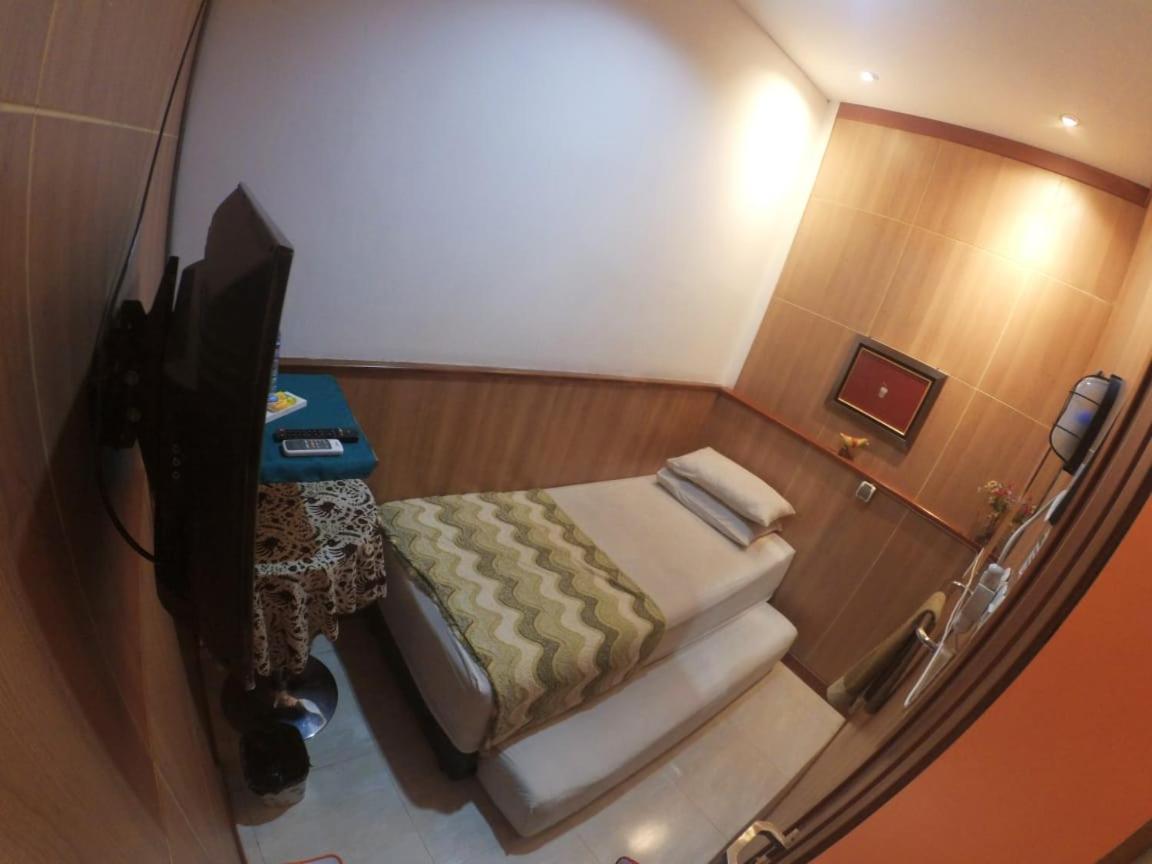 Standard Twin Room with Shared Bathroom
