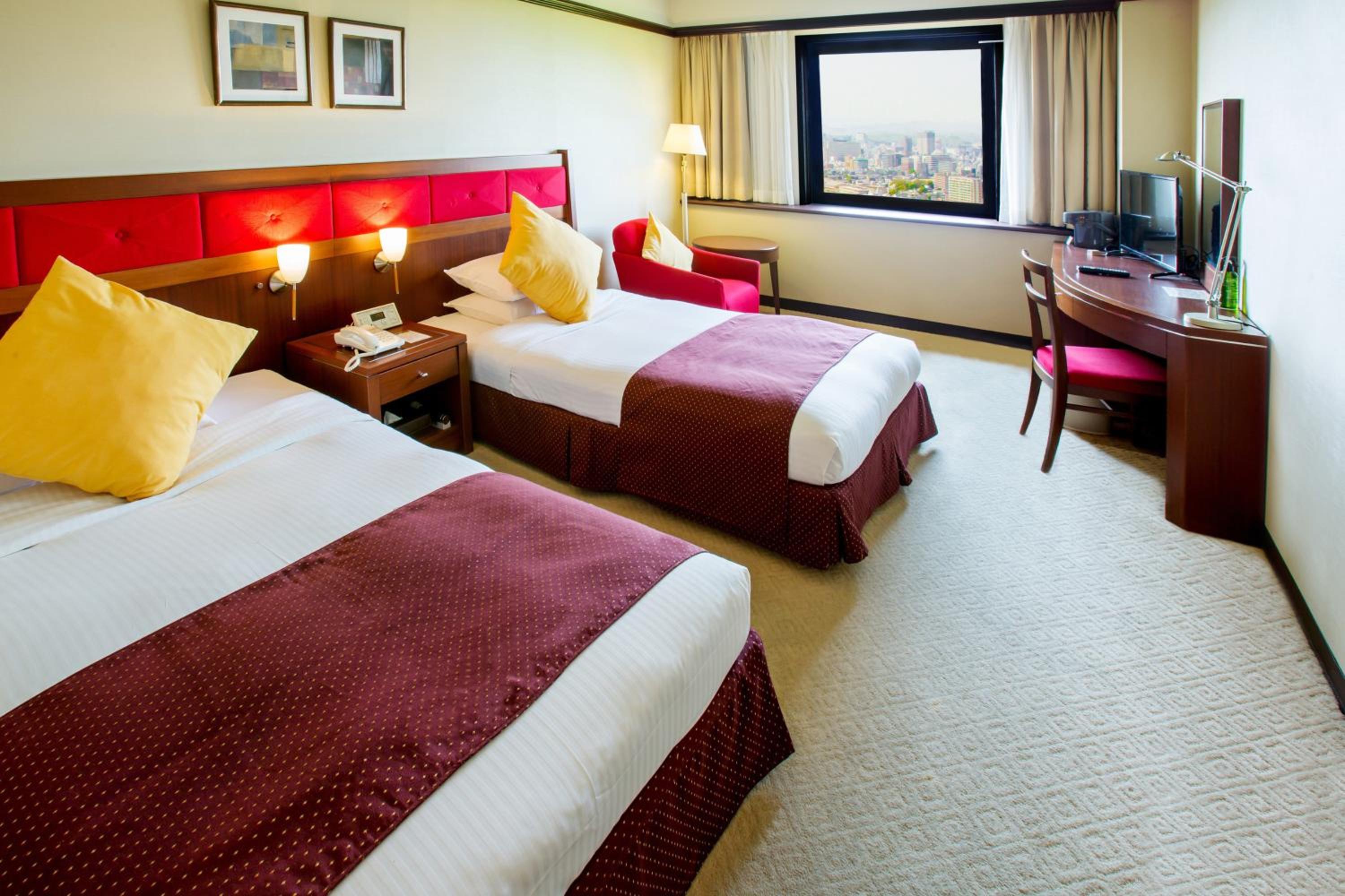 Twin Room - Non-Smoking - Photo 3