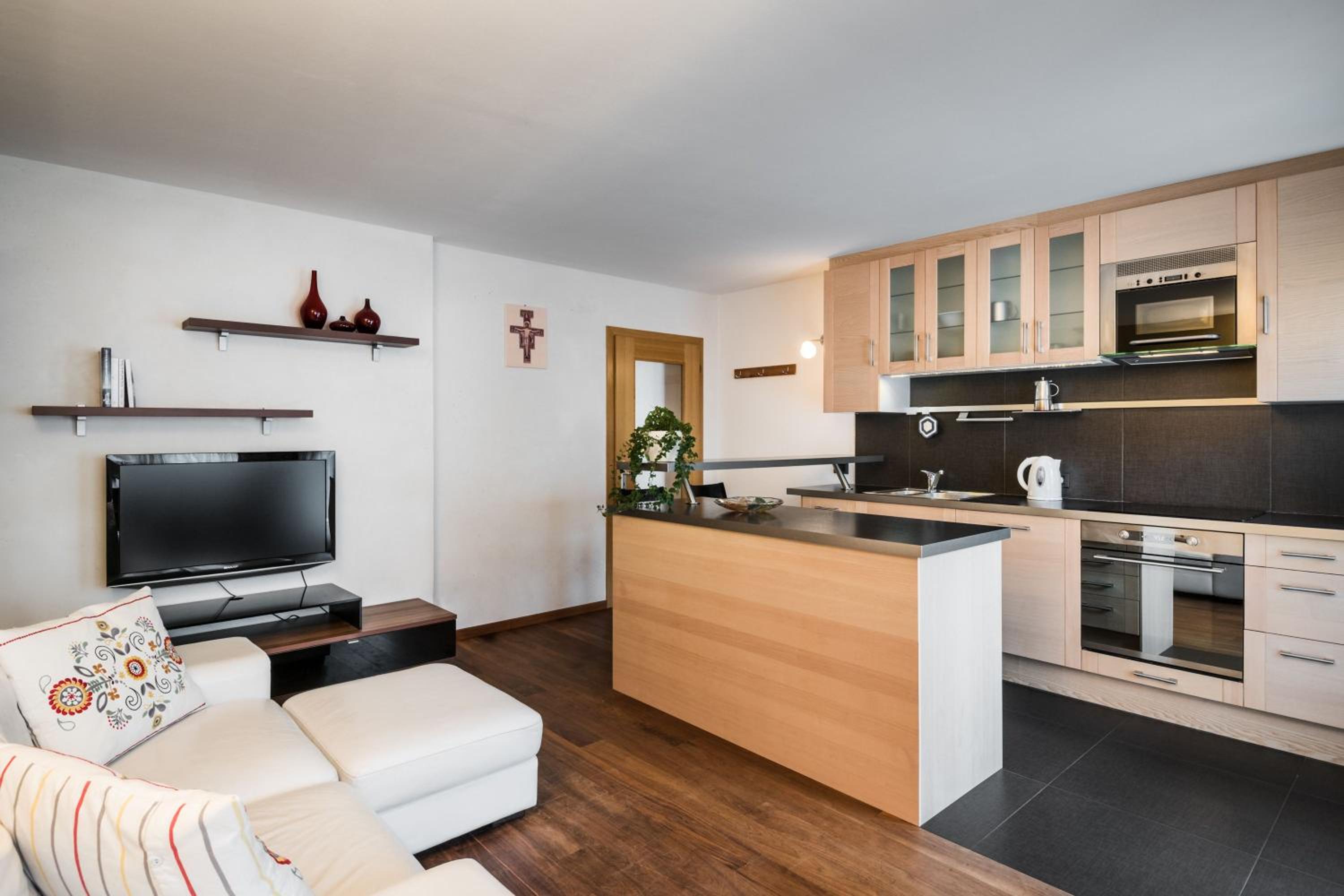 Two-Bedroom Apartment - Photo 6