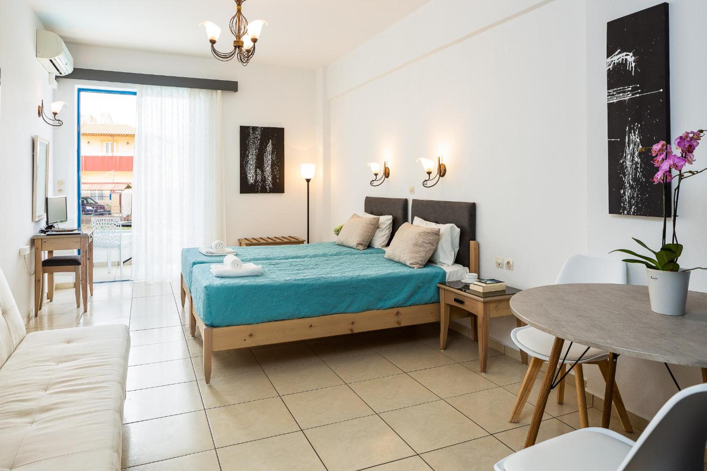 Studio with Side Sea View (2 Adults)