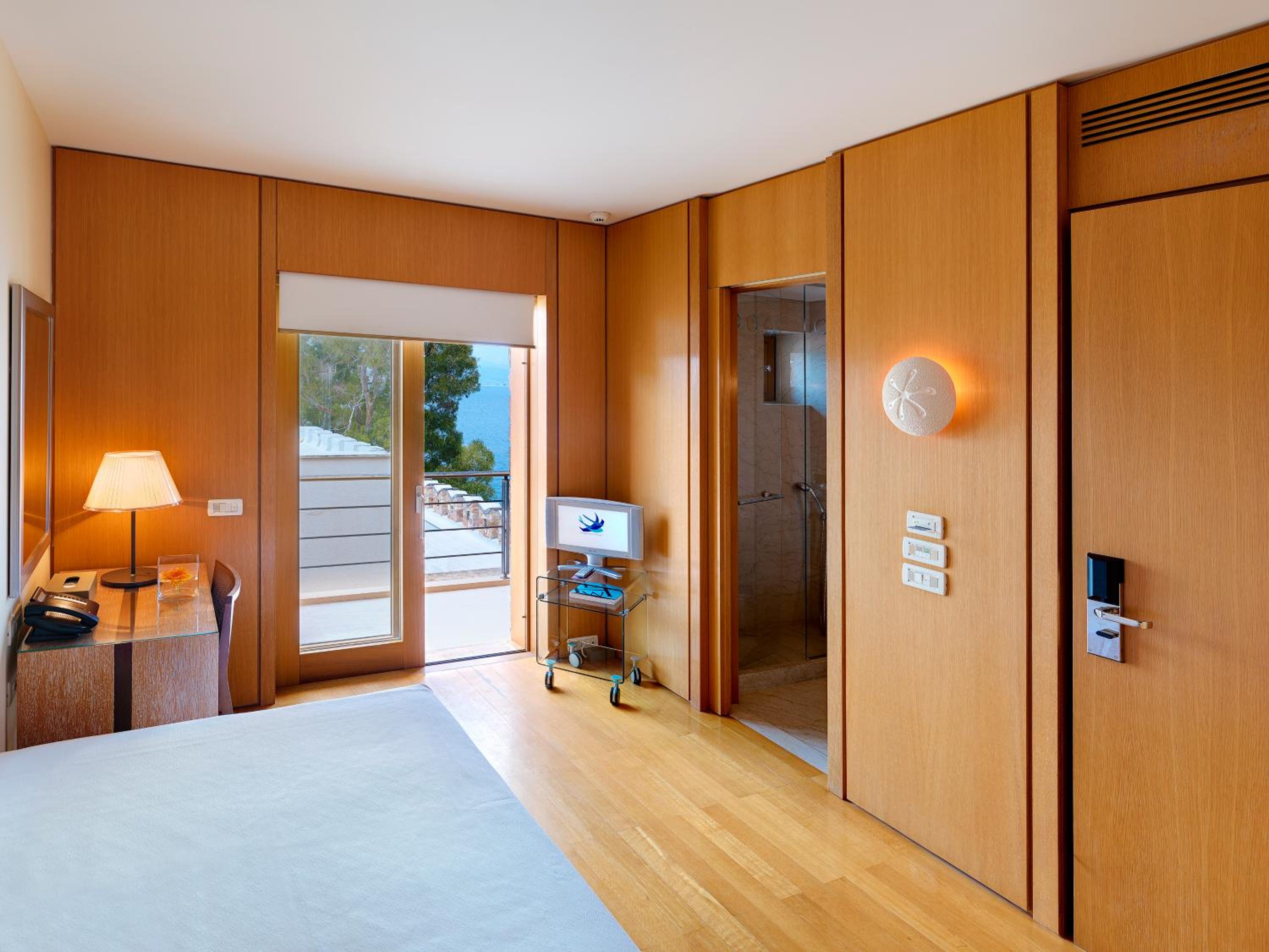 Family Room with Sea View - Photo 5
