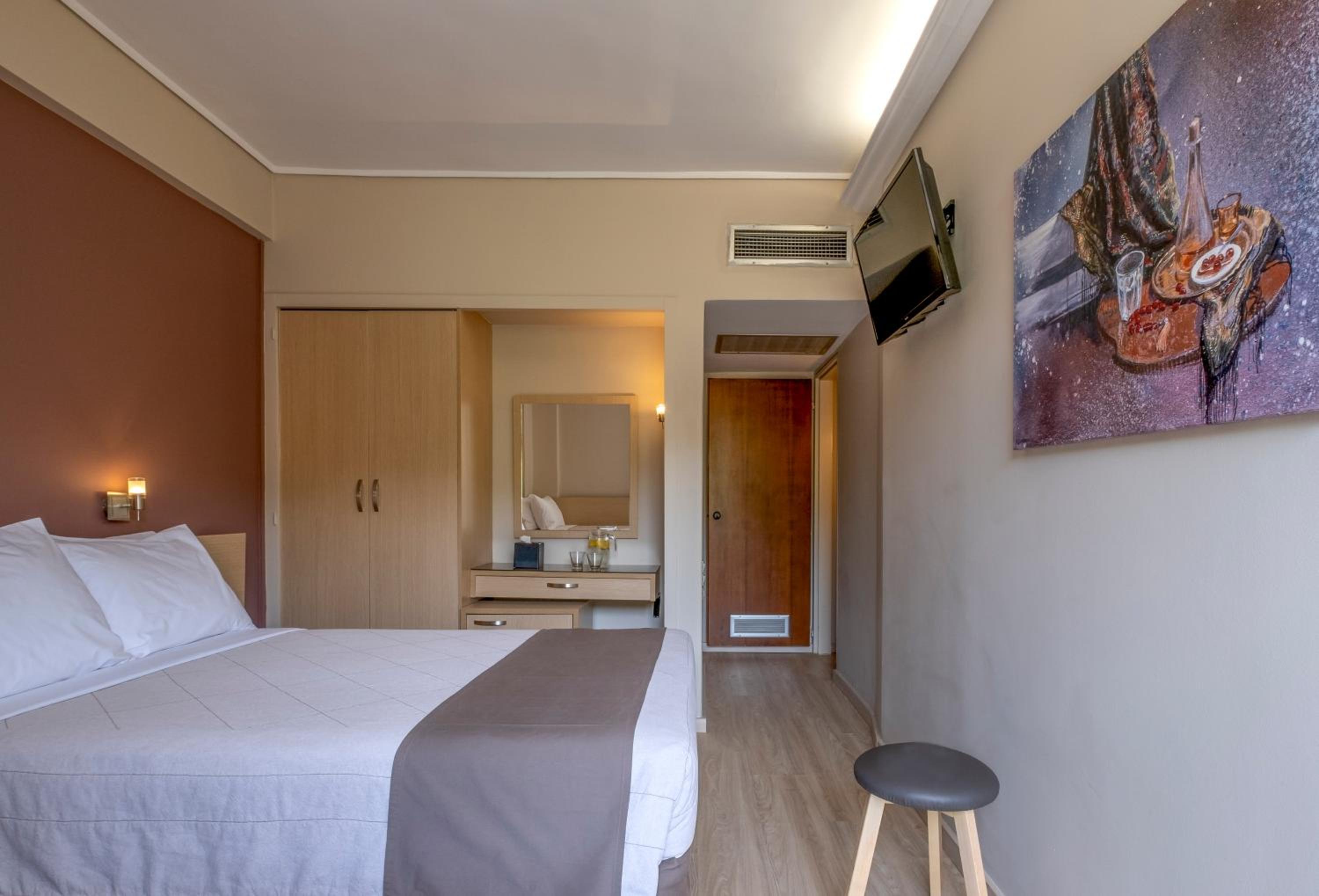 Standard Double or Twin Room with Extra Bed photo 3