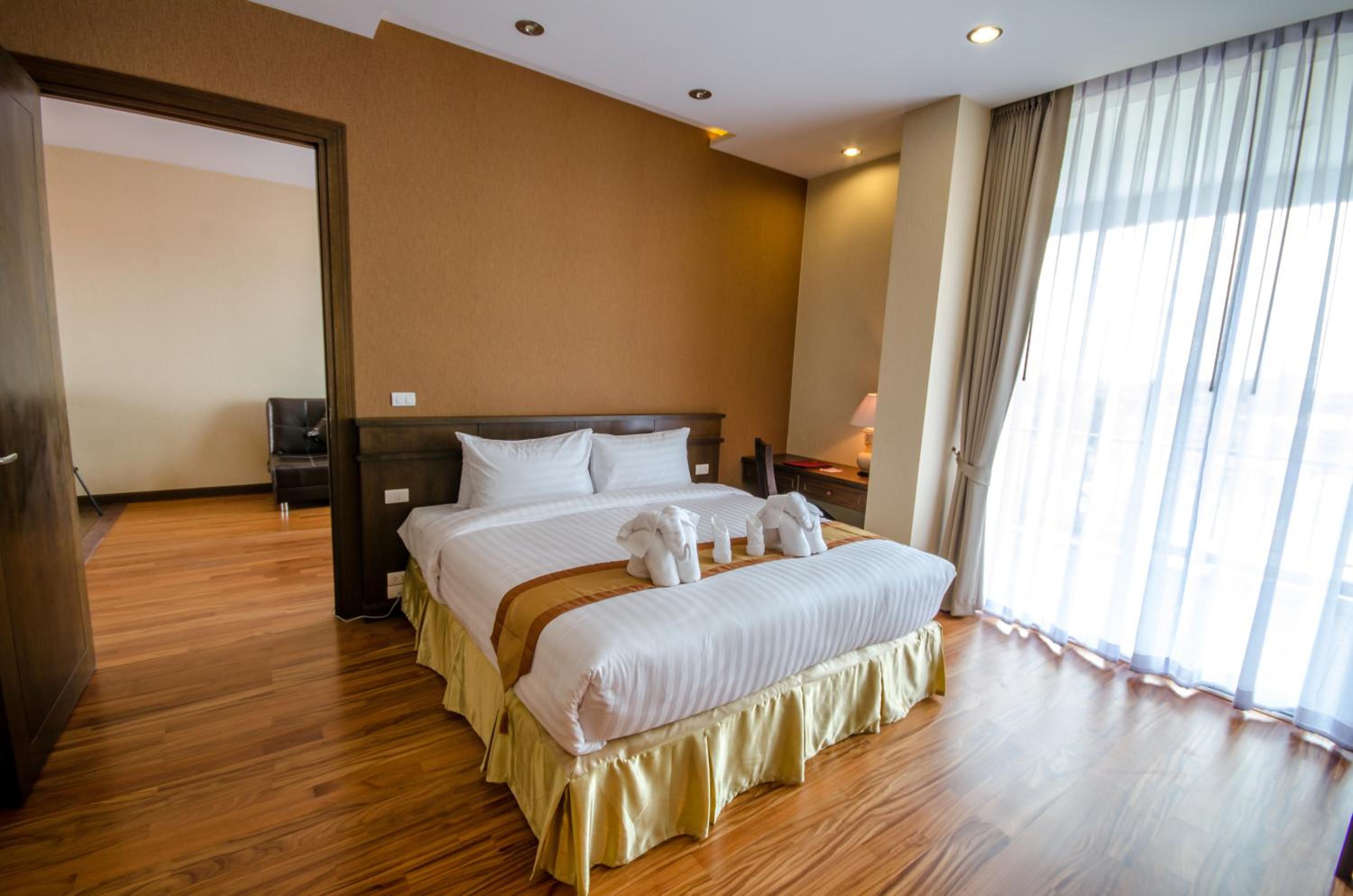Junior Suite with Balcony