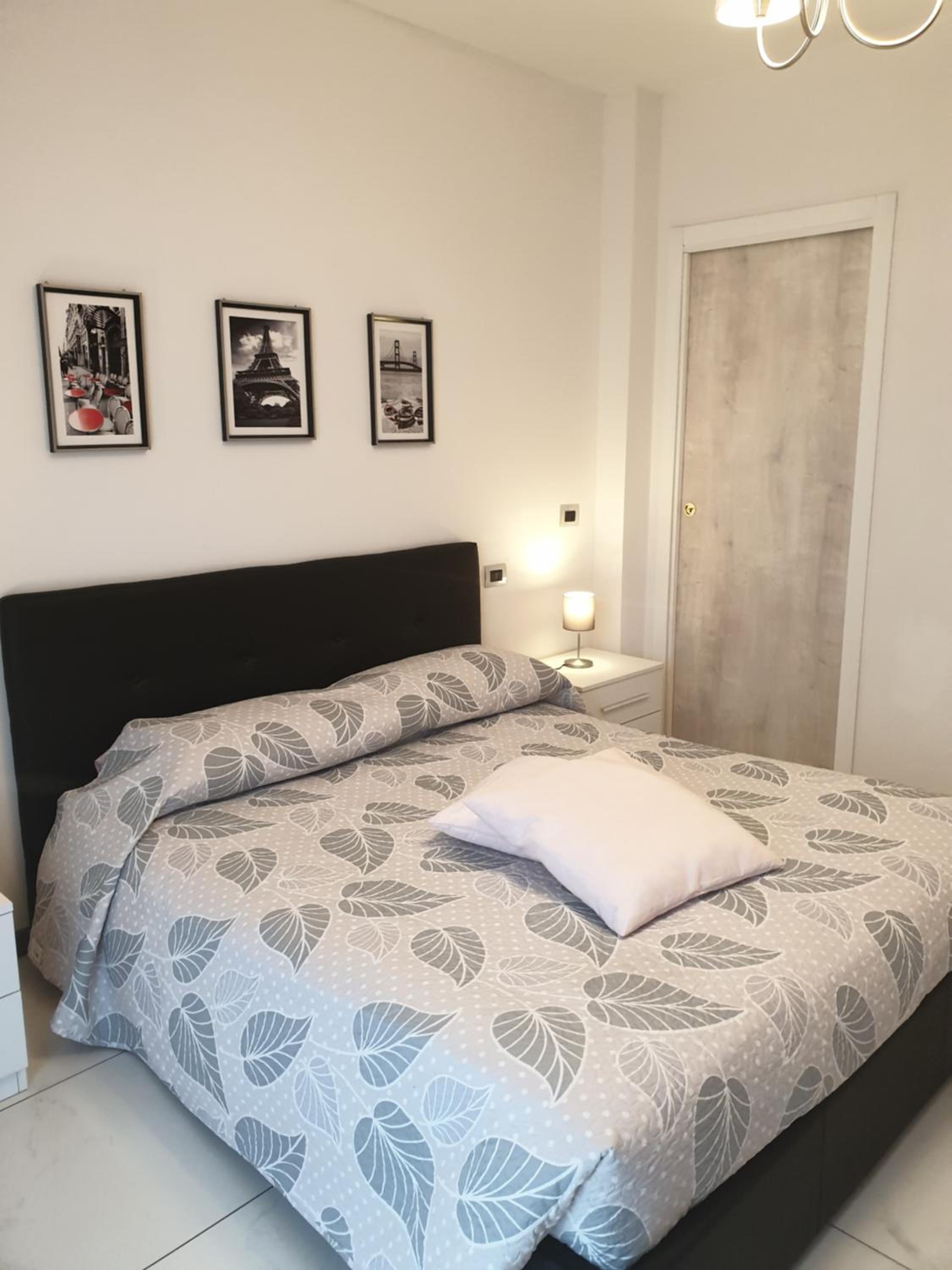 Triple Room with Private External Bathroom - Photo 19