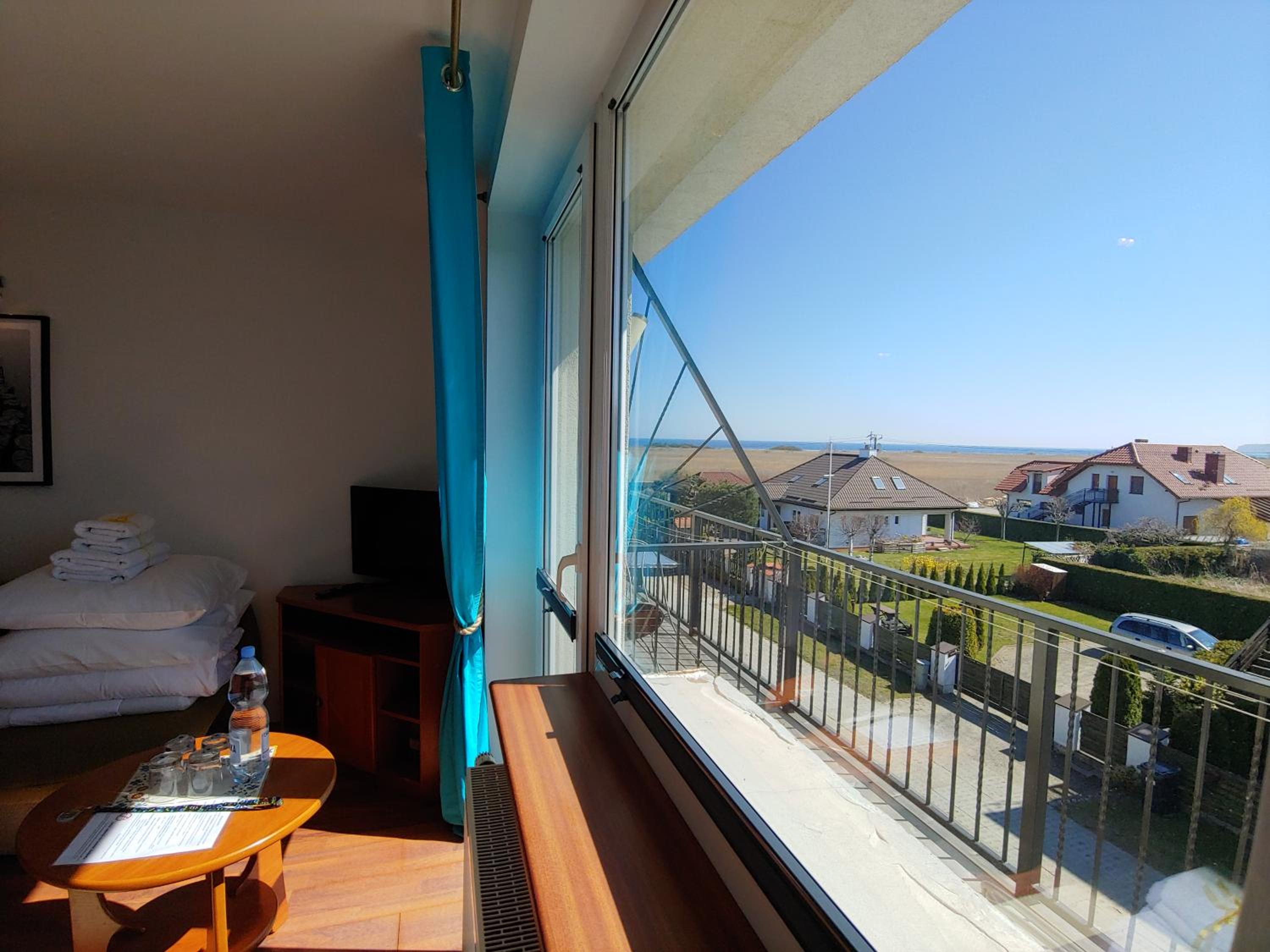 Deluxe Double Room with Side Sea View