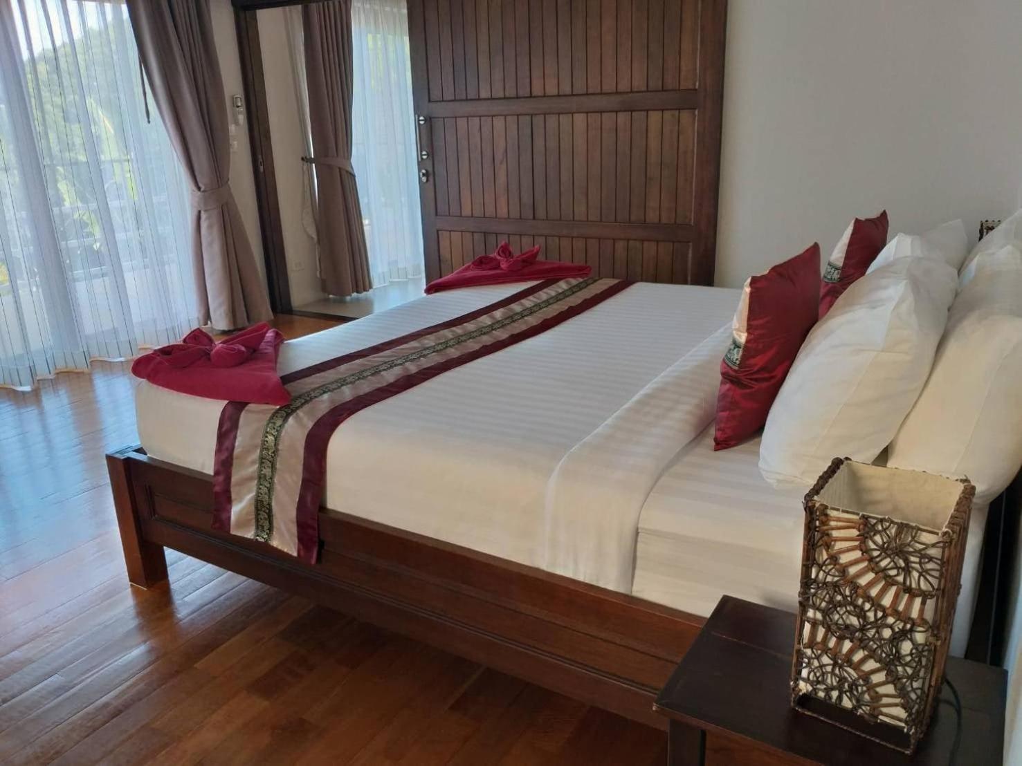 Two-Bedroom Apartment with Ocean View photo 2