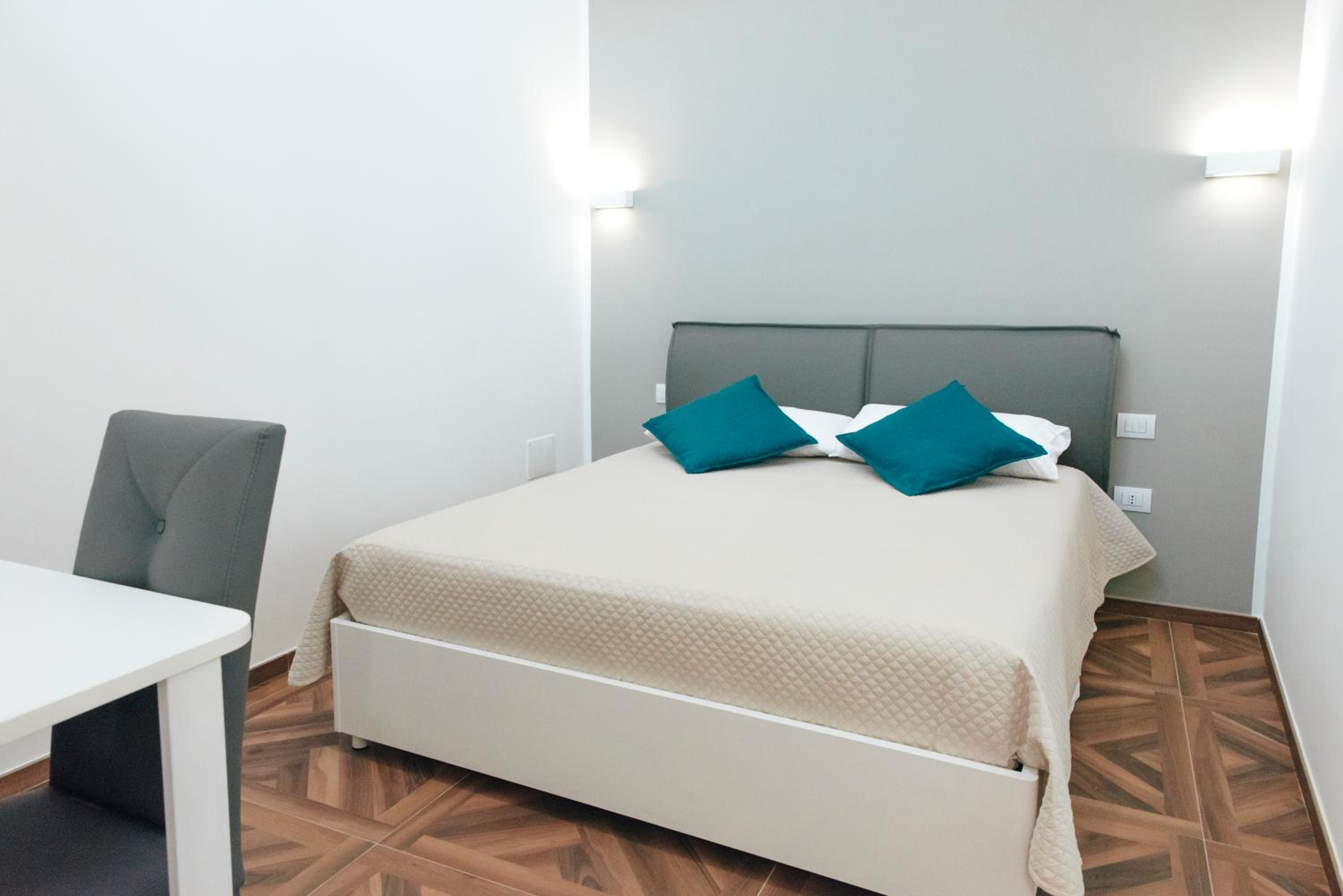 Double Room with Private Bathroom photo 3