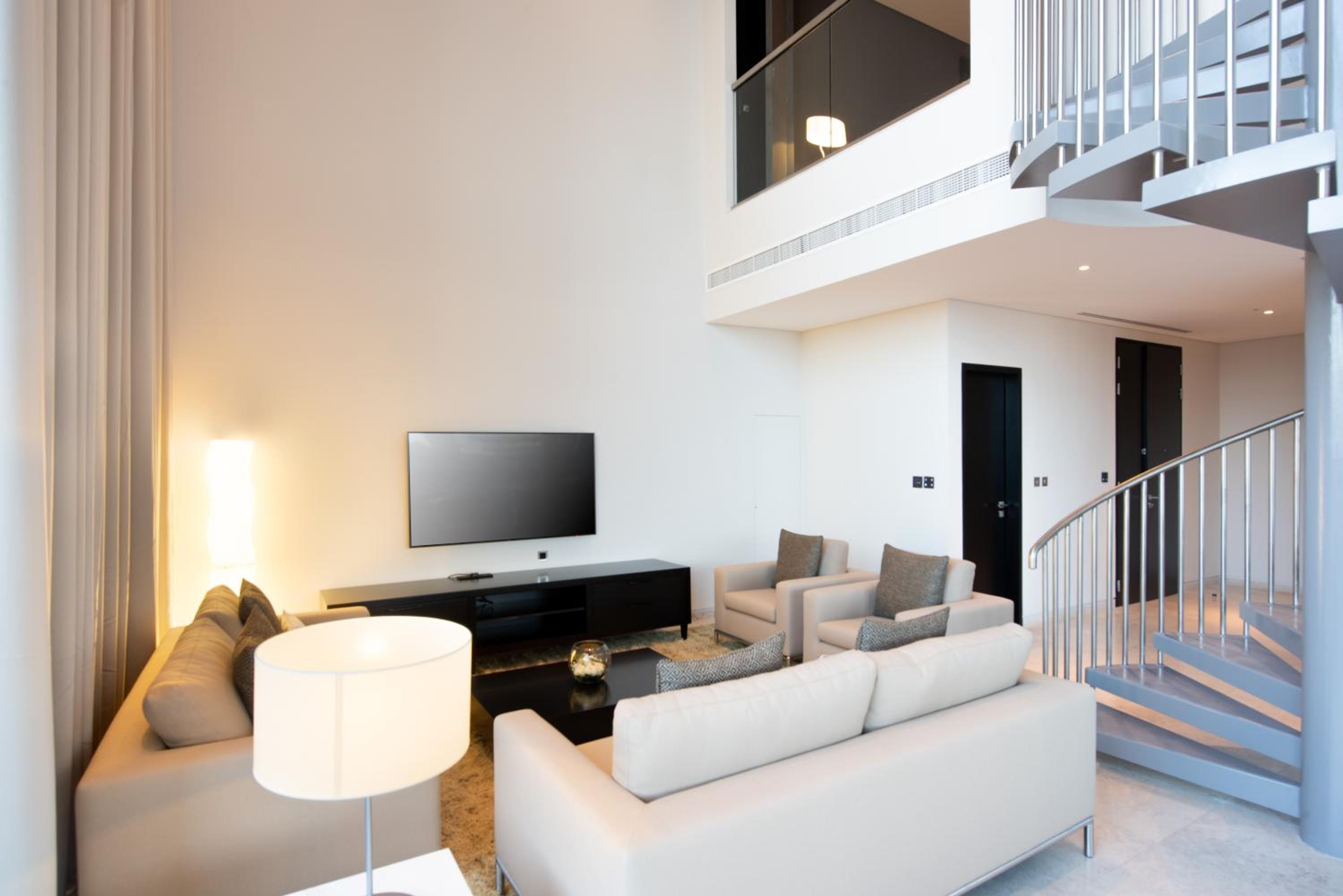Two Bedroom Duplex in Kempinski Residences photo 3