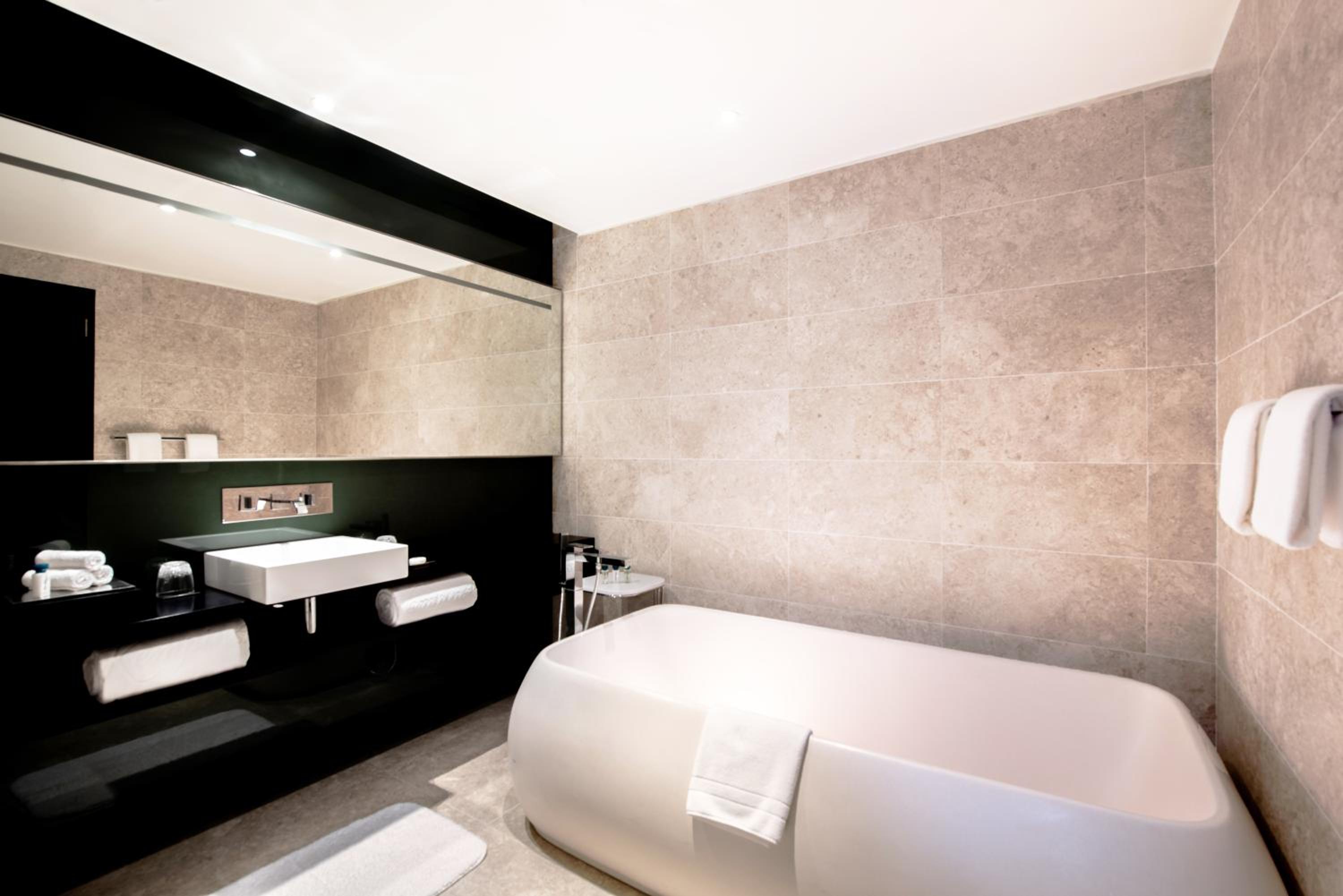 Two Bedroom Duplex in Kempinski Residences photo 2