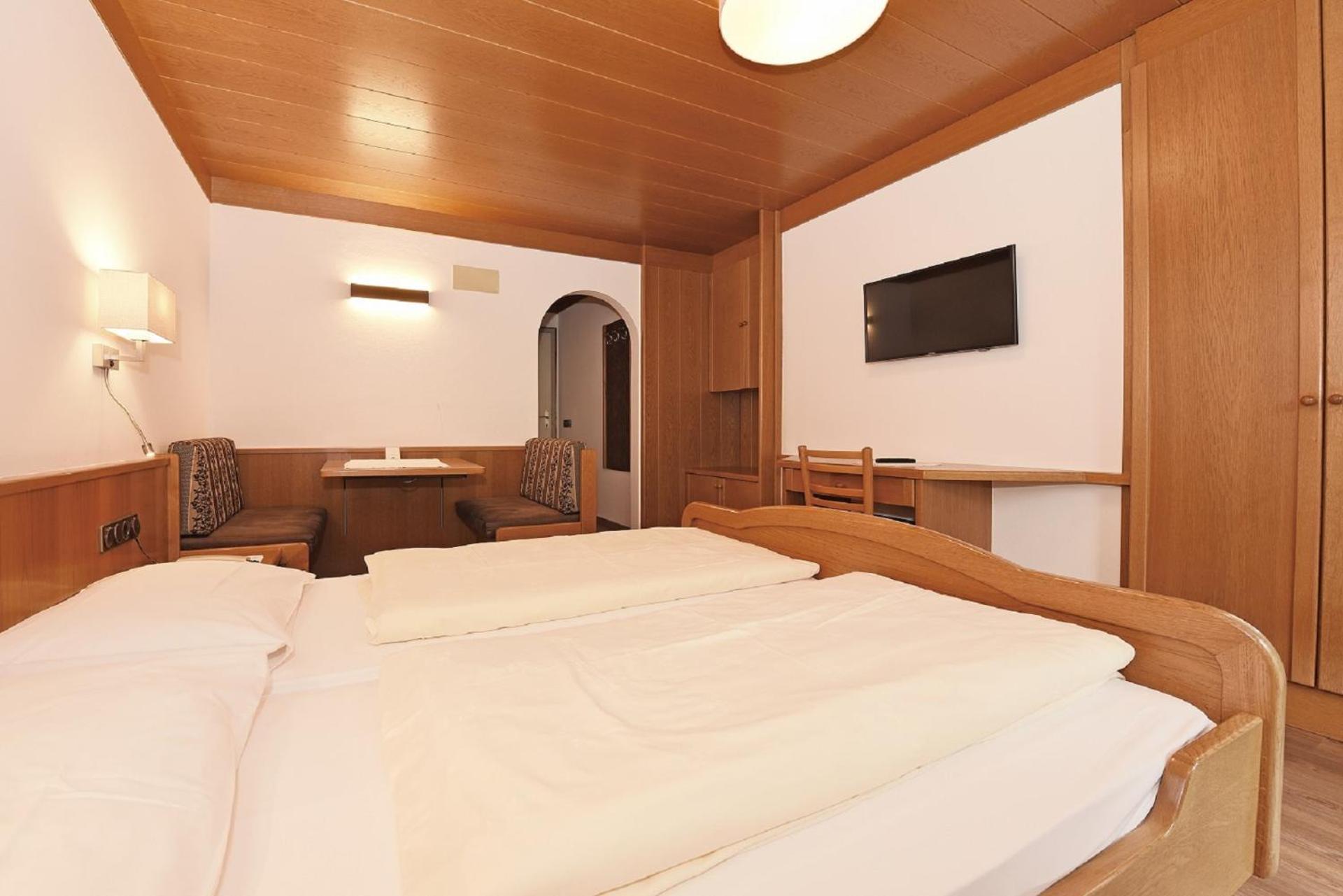 Standard Double Room photo 2