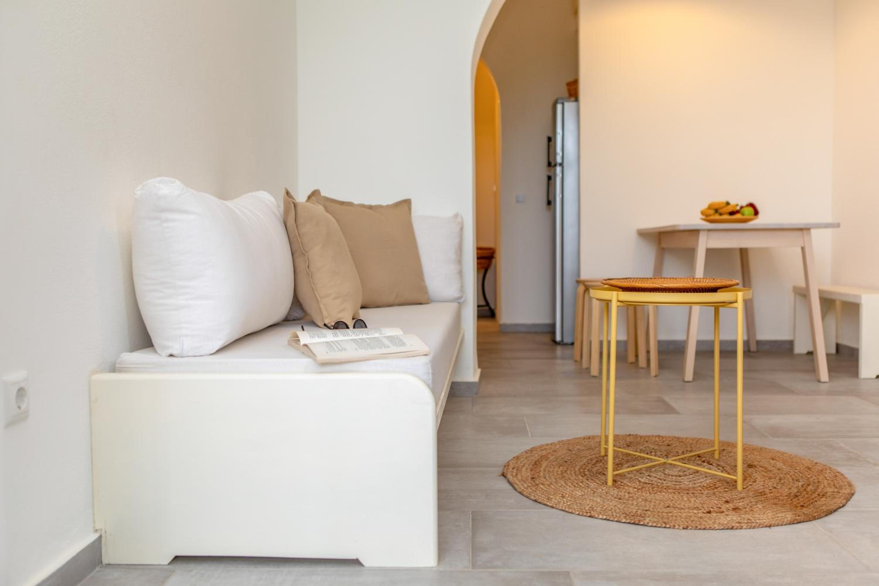 Loft with Outdoor Jetted Tub photo 2