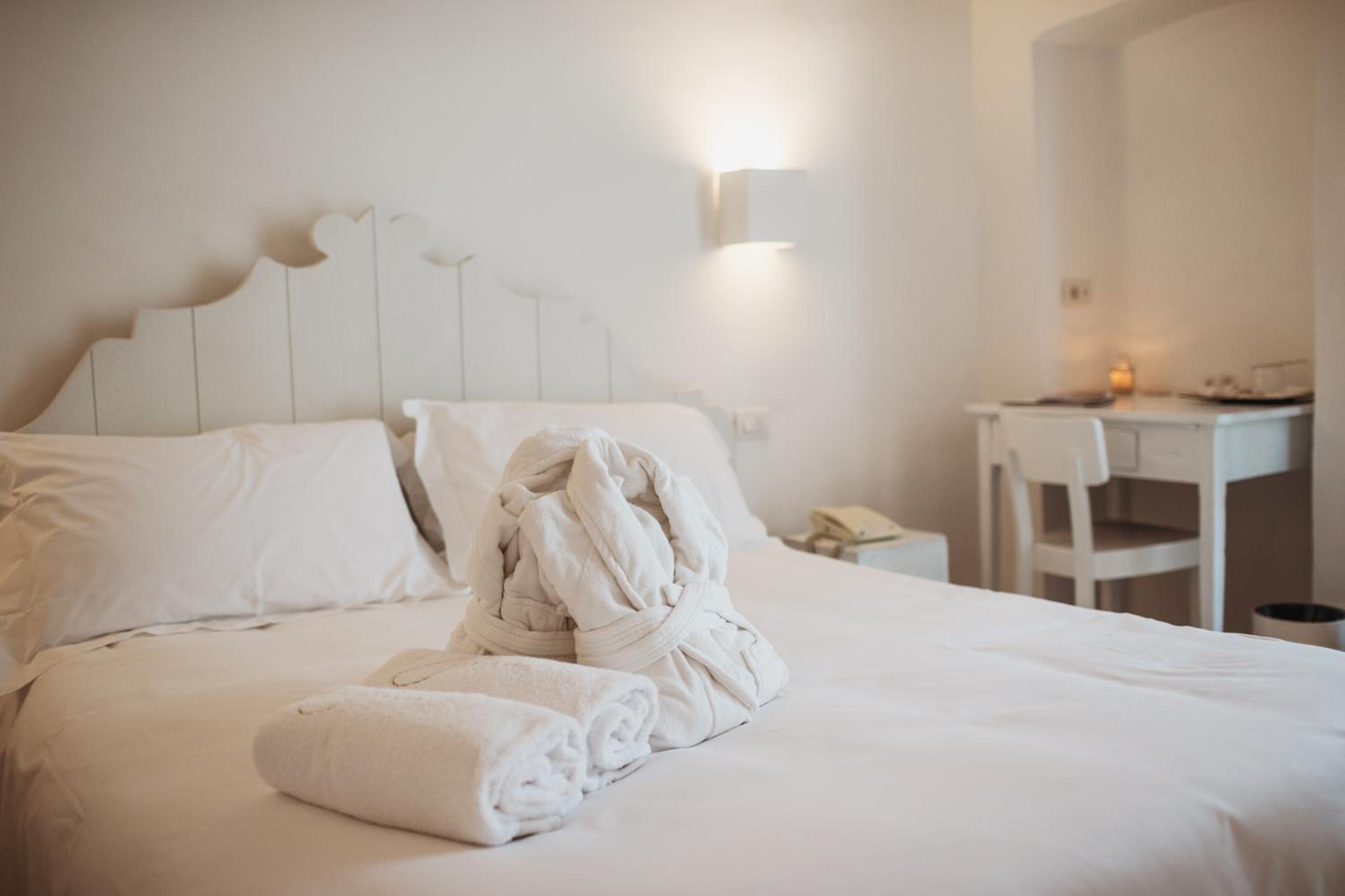 Double Room - Photo 9