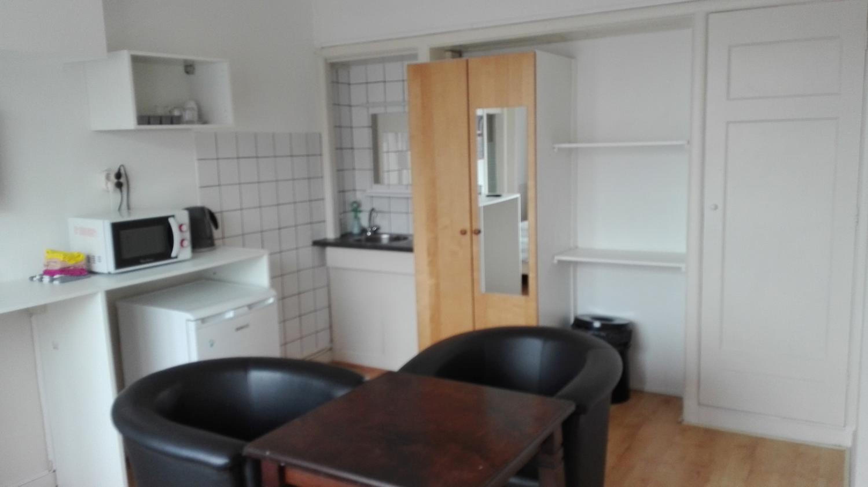 Double Room with Shared Bathroom photo 3