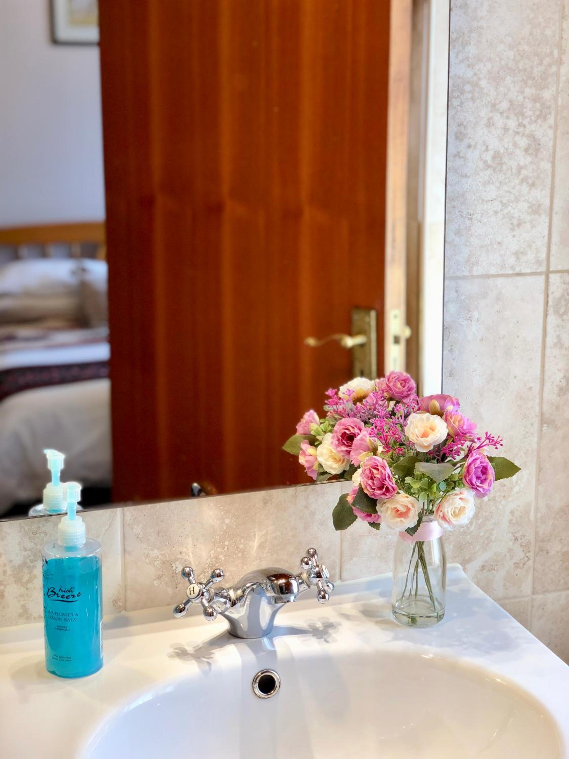 Triple Room with Bathroom photo 2