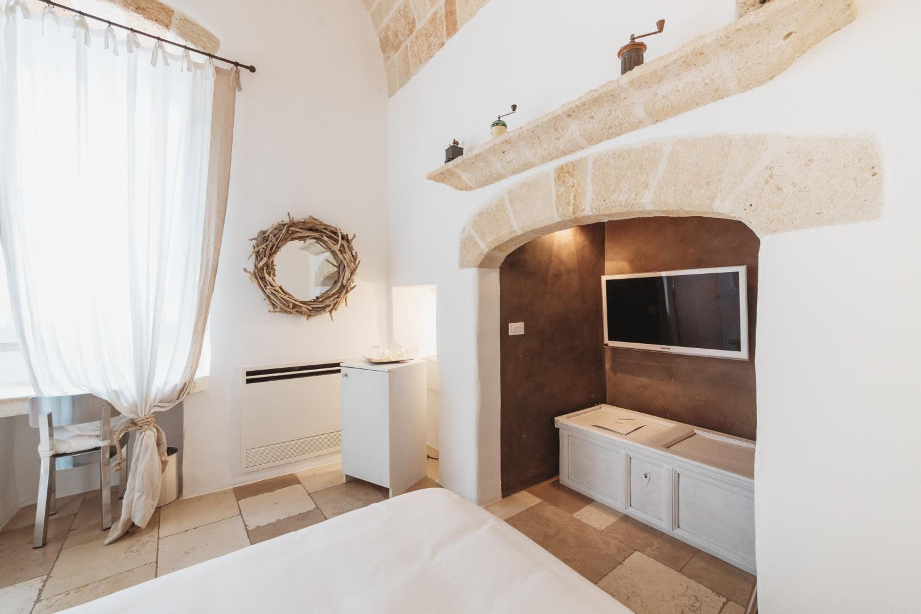 Double Room - Photo 6