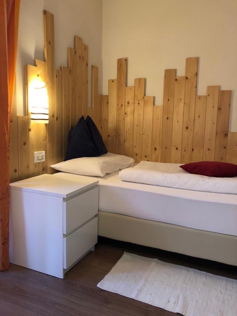 Standard Twin Room photo 2