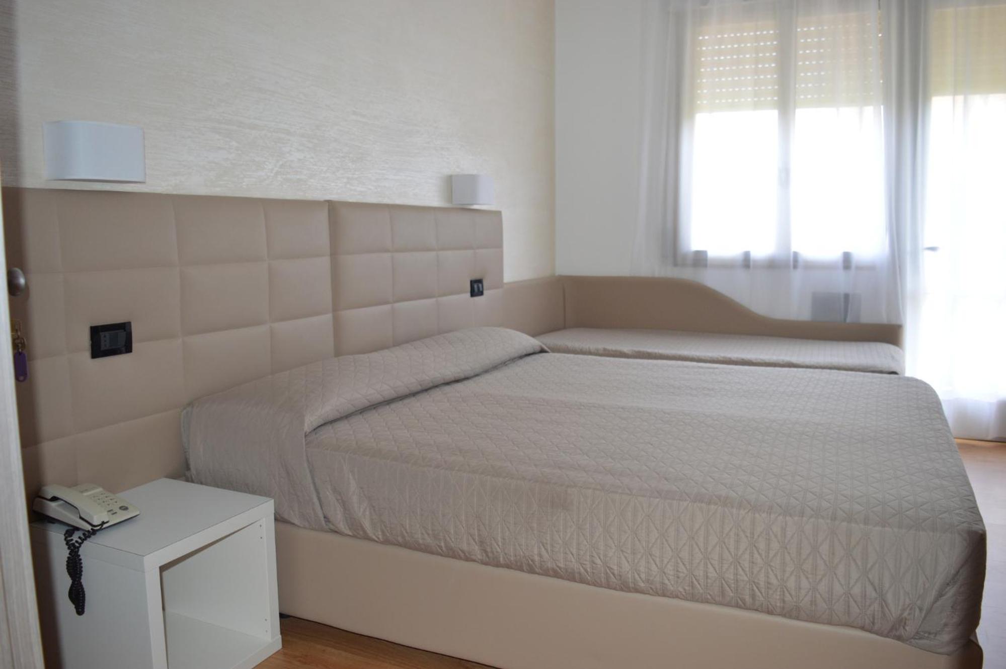 Superior Triple Room photo 1