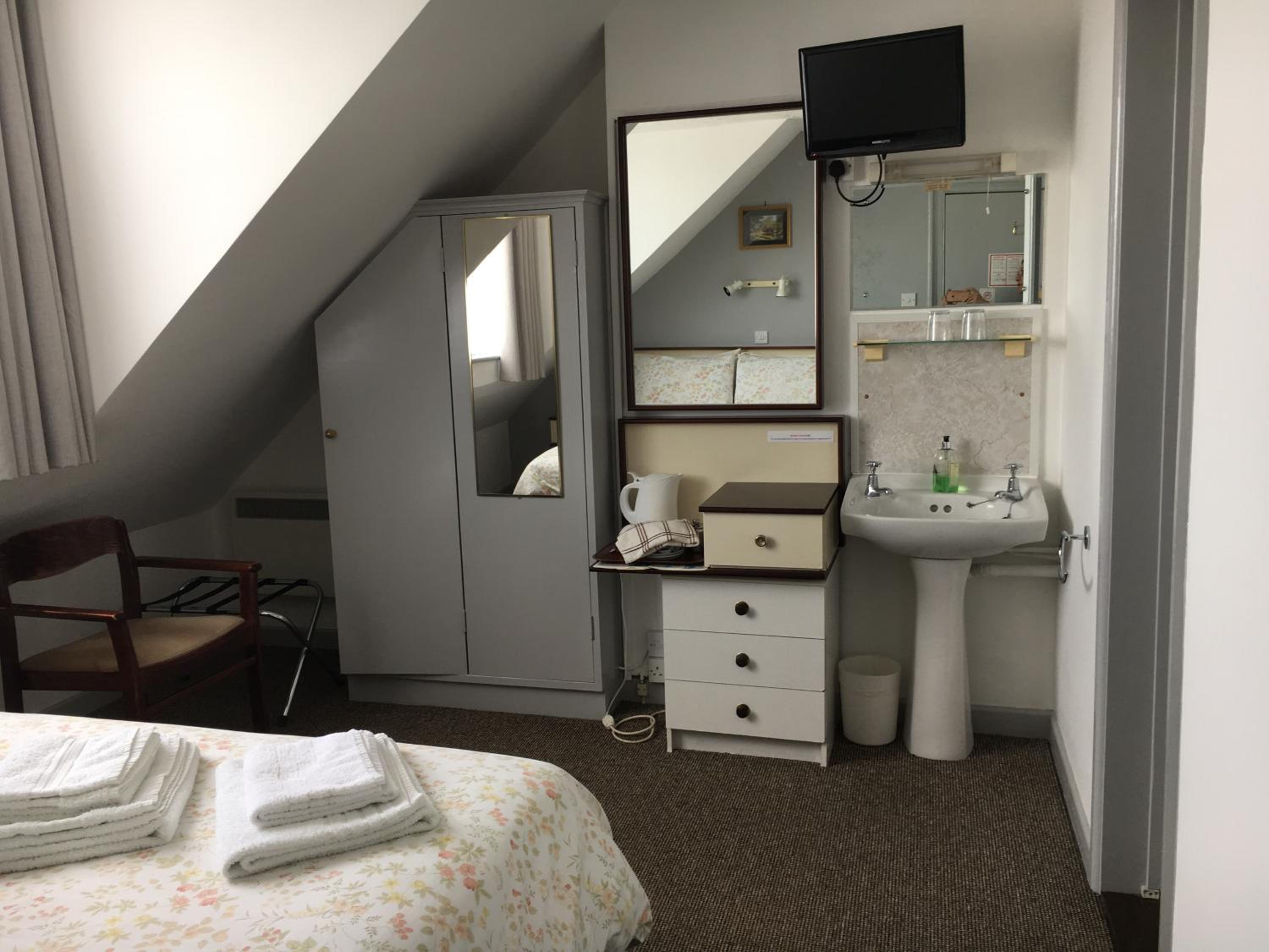 Double Room - Photo 2