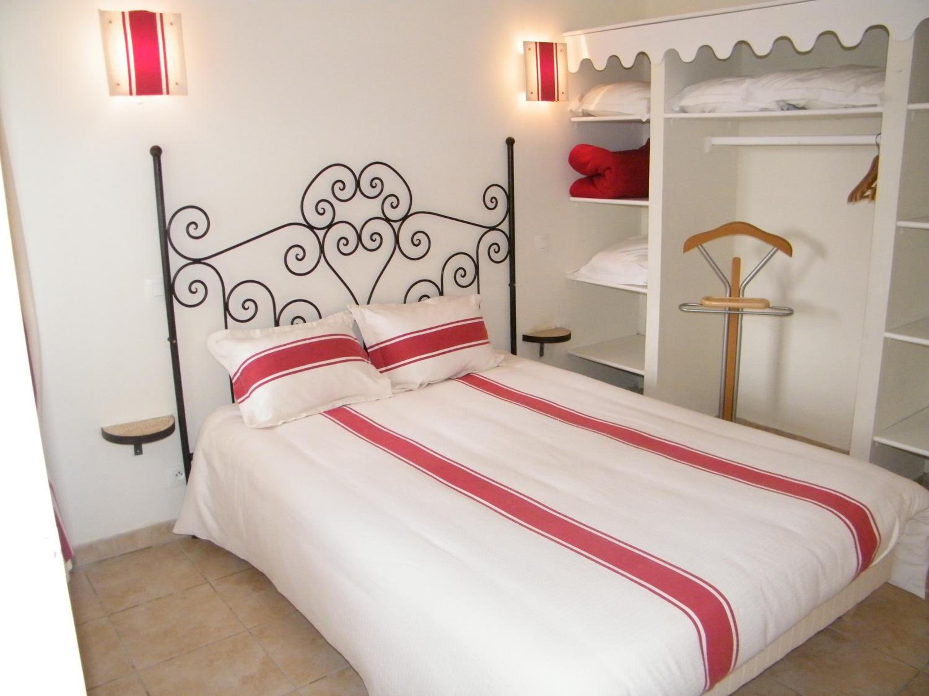 Villa - 6-8 People - Photo 1