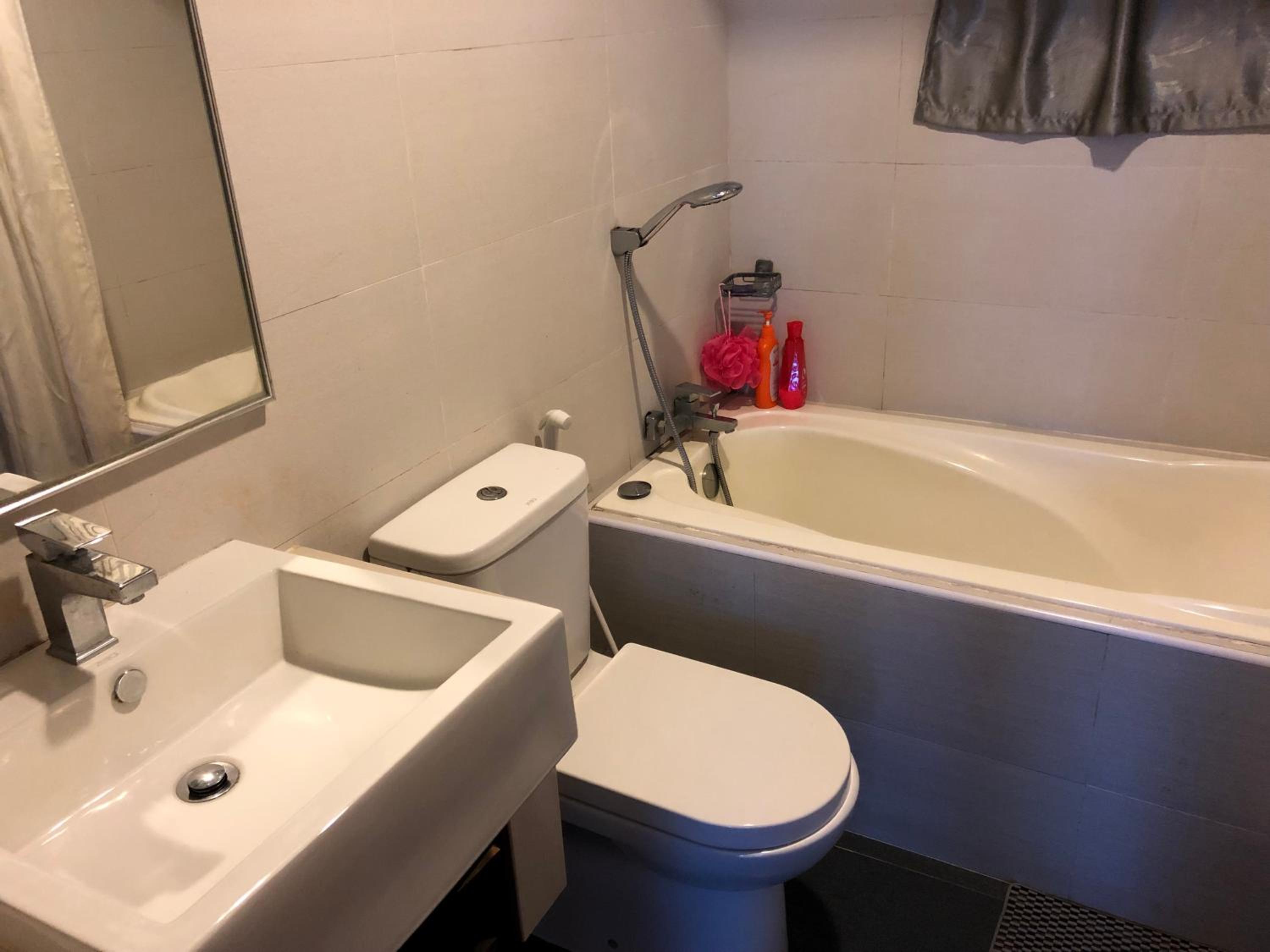 One-Bedroom Apartment - Photo 15
