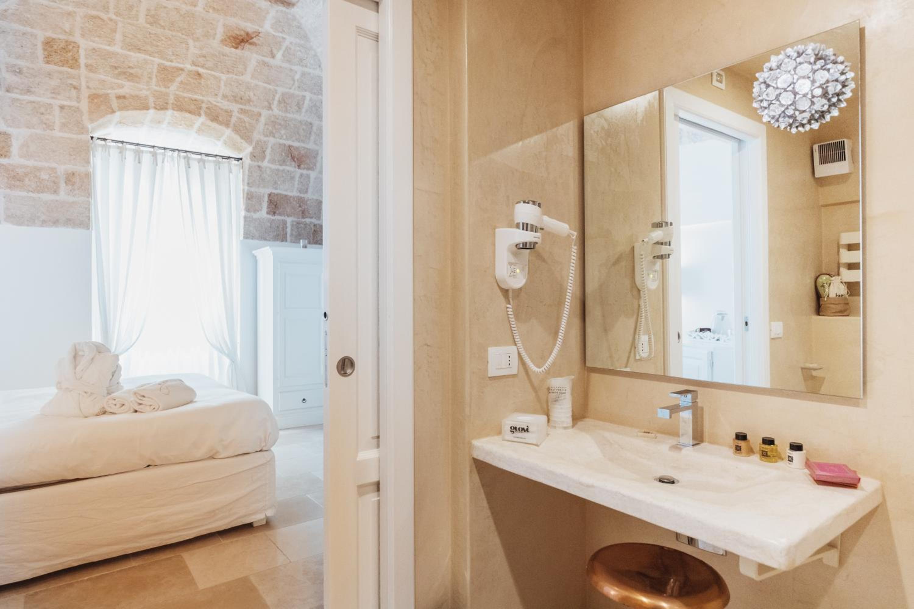 Junior Suite - Photo 6