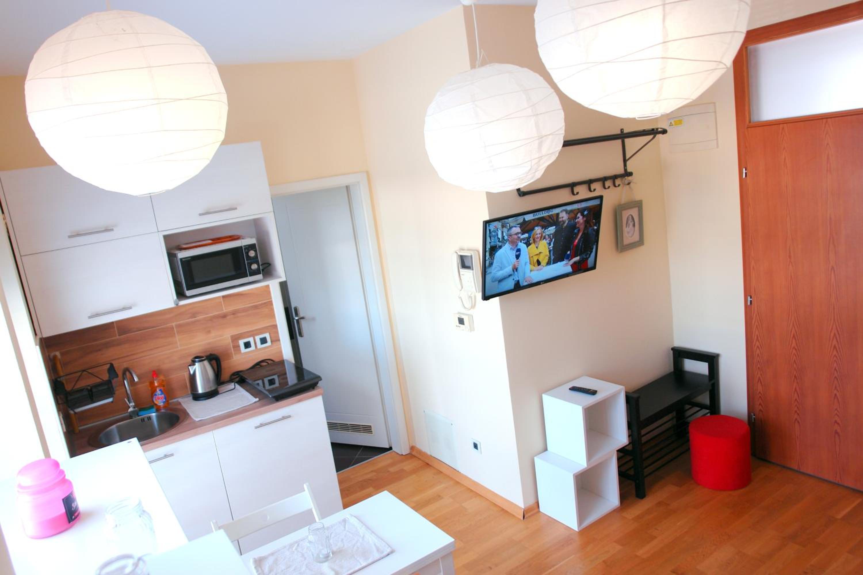 One-Bedroom Apartment - Photo 23