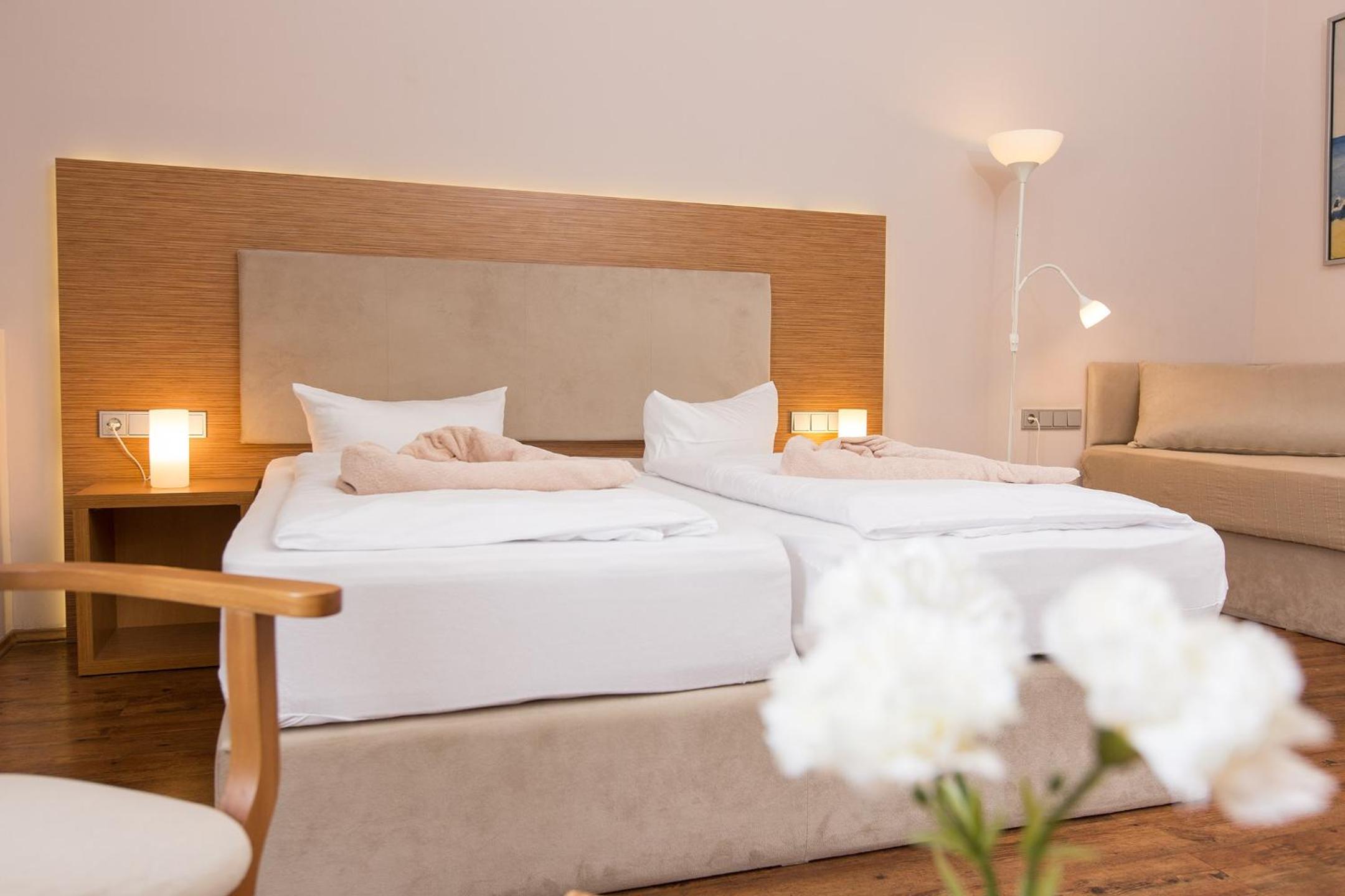 Double Room - Photo 3