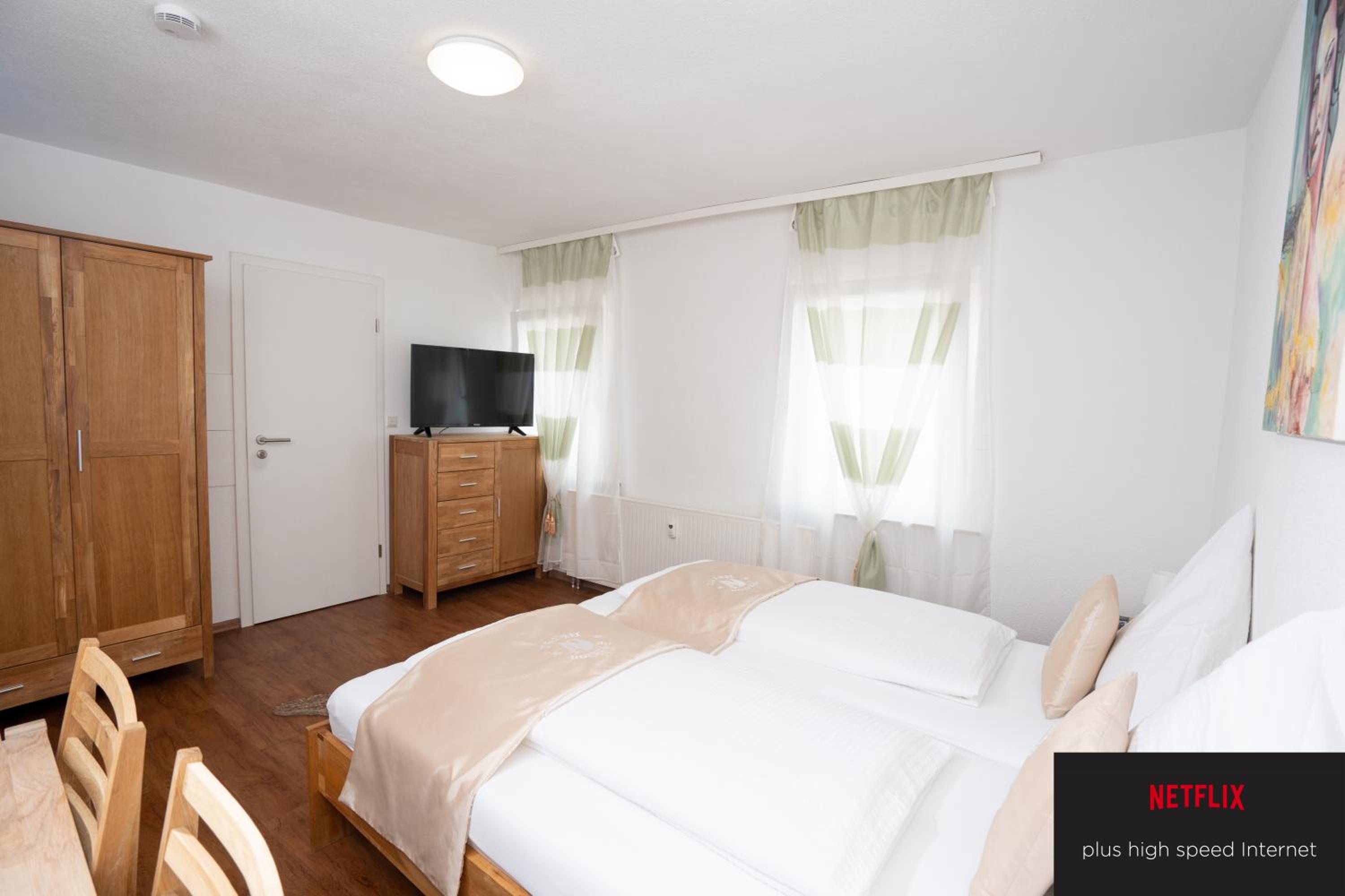 Double Room with Private Bathroom photo 1