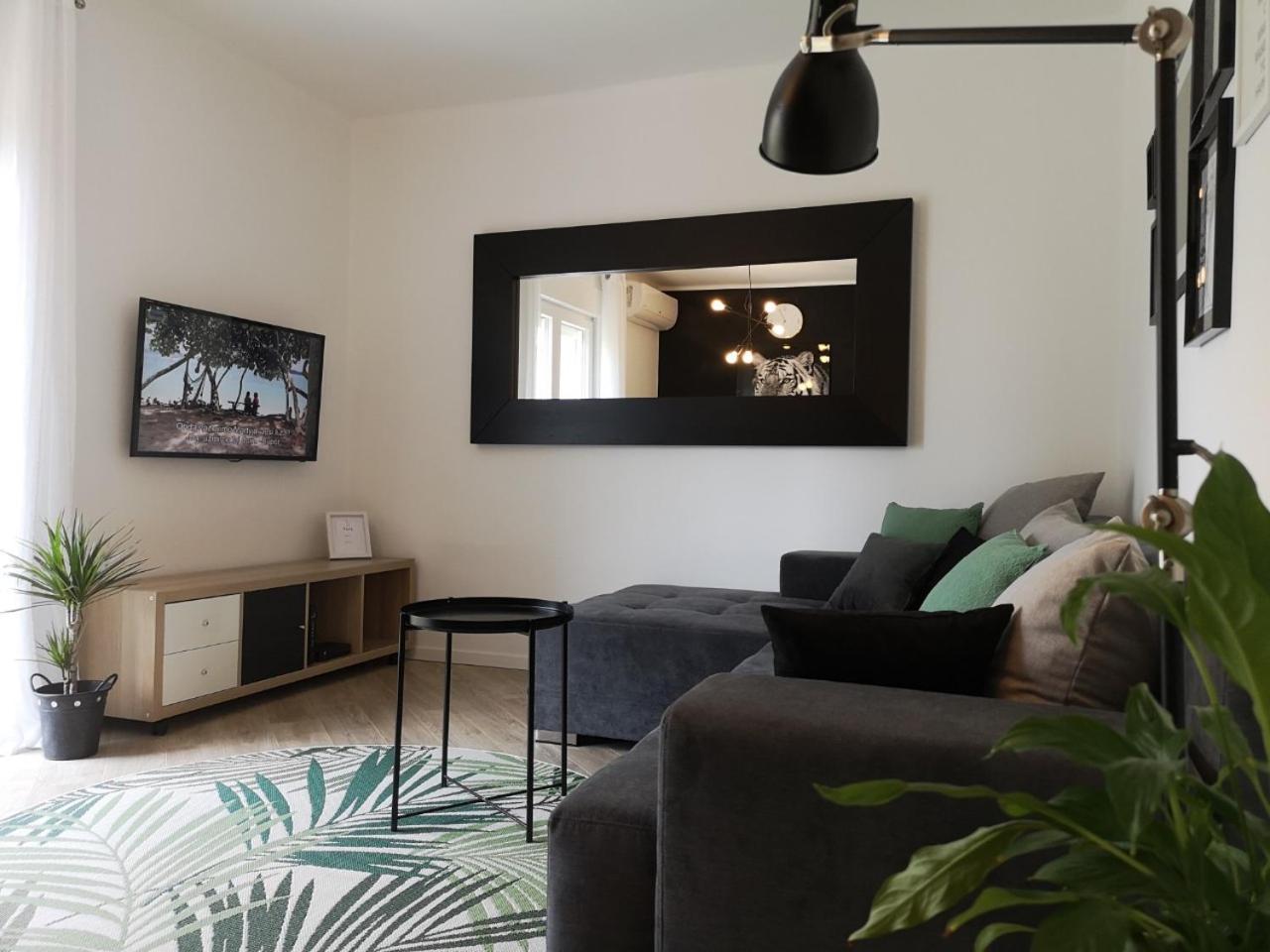 Superior Apartment photo 1