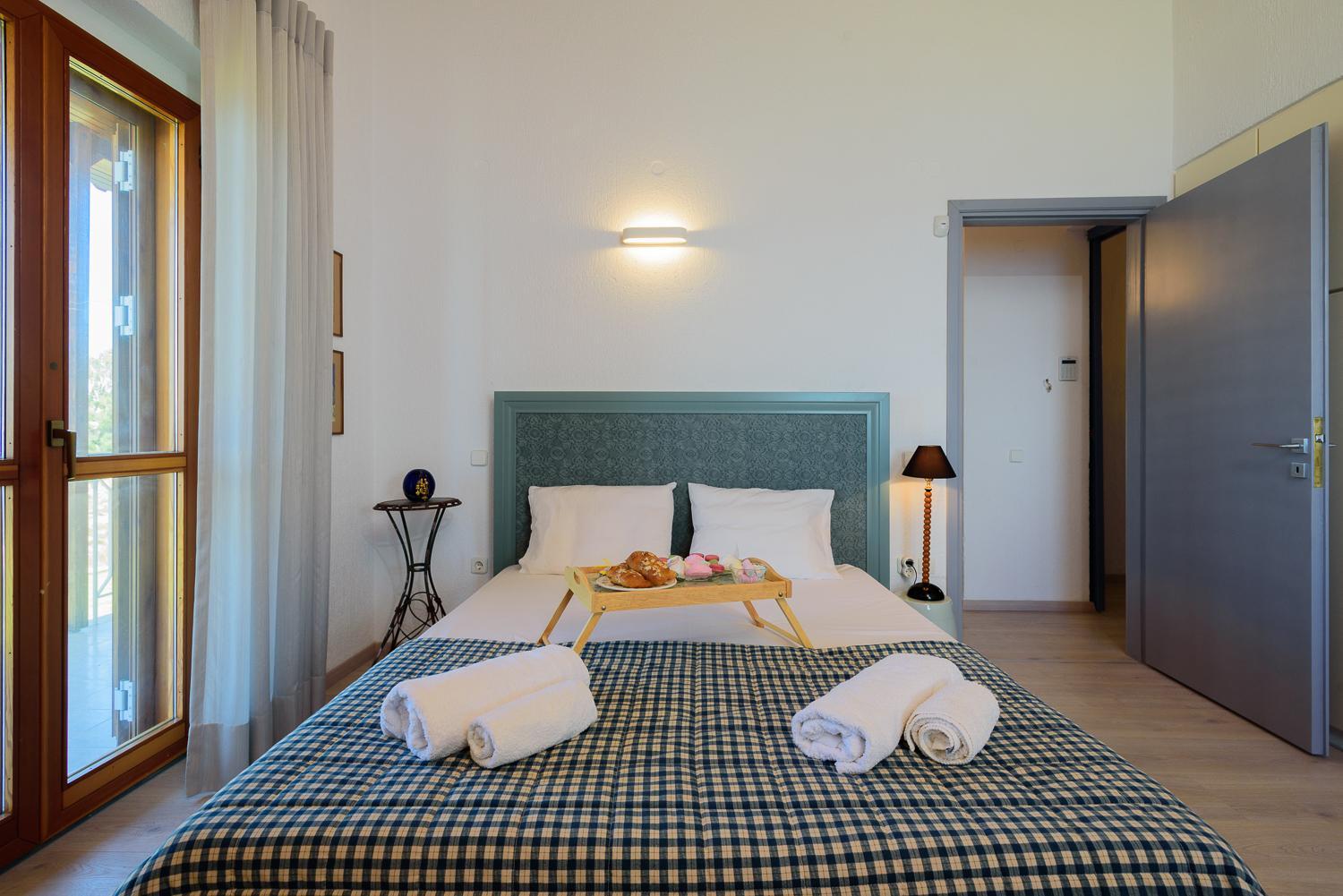 Apartment with Sea View - Photo 2
