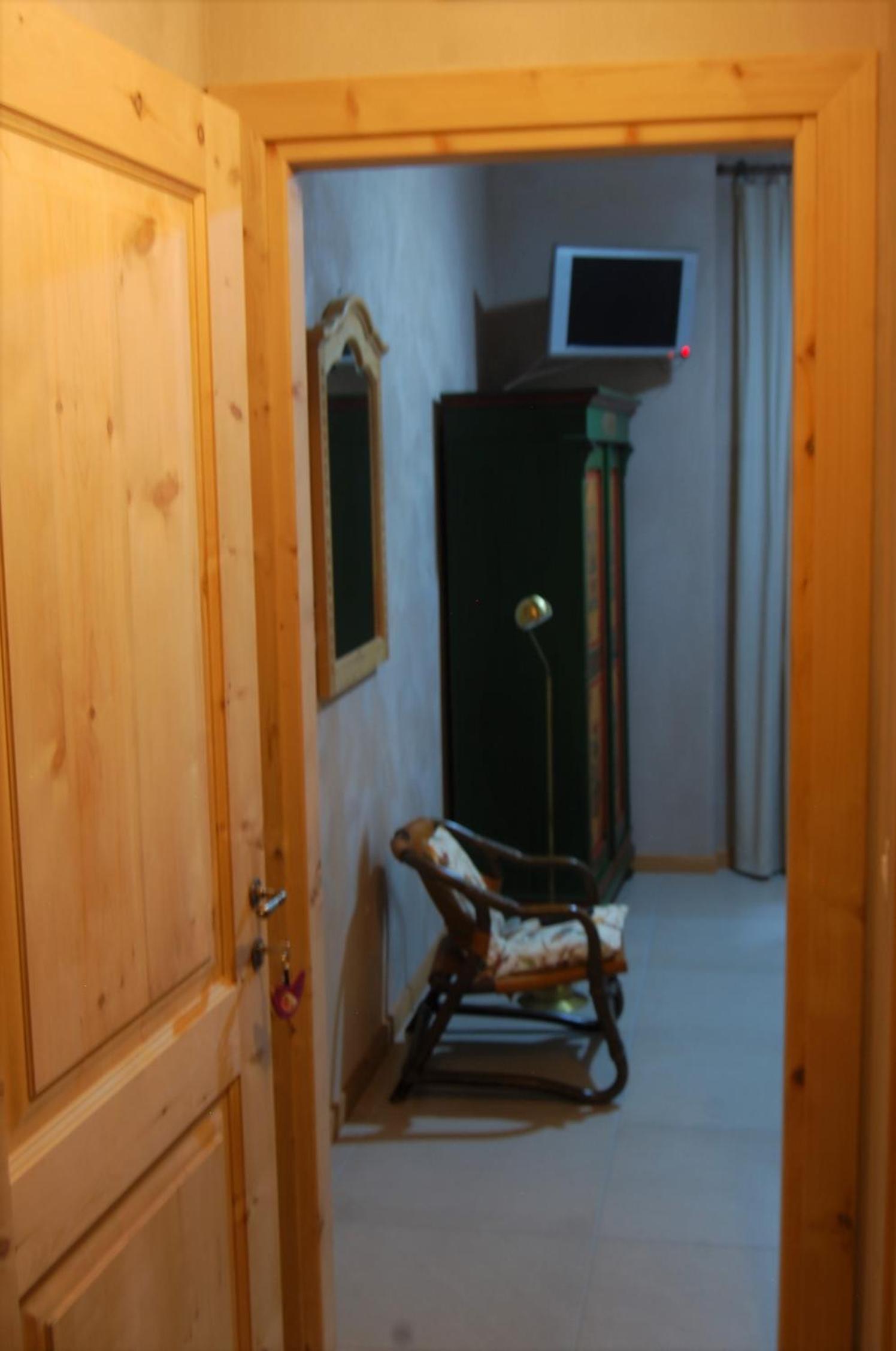 Small Double Room photo 1