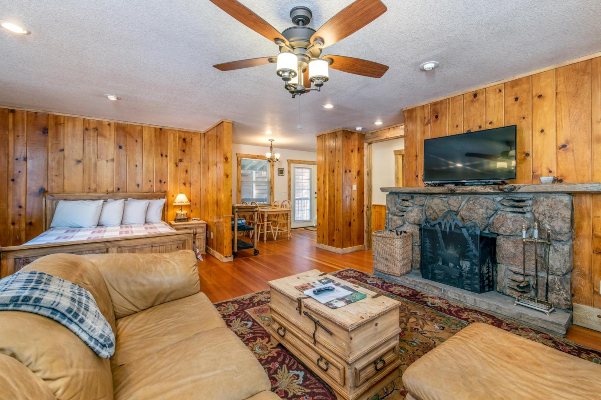 Cabin #8 with hot tub