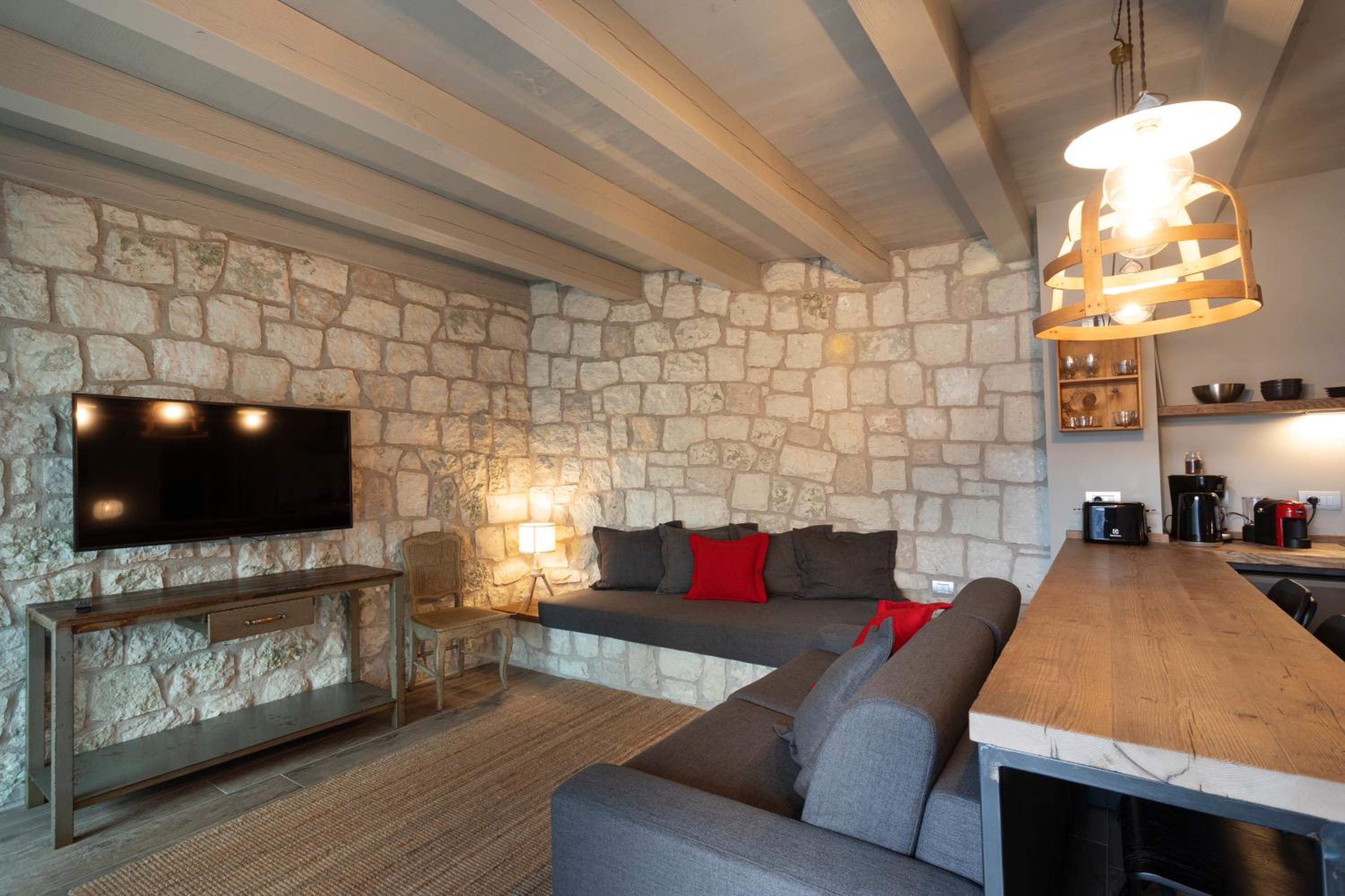 Standard Studio with Lake View - Photo 10
