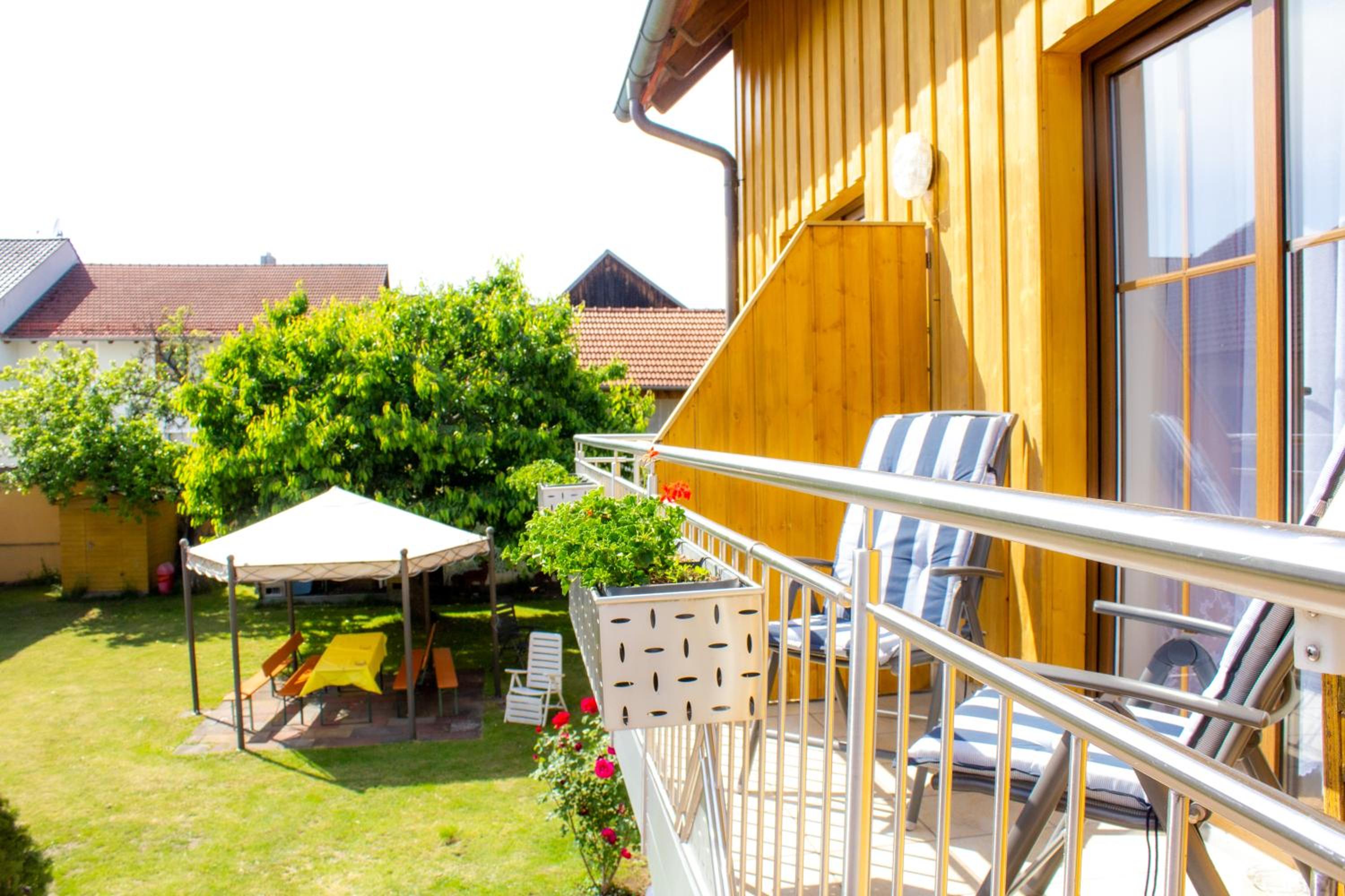 Double Room with Balcony - Photo 5