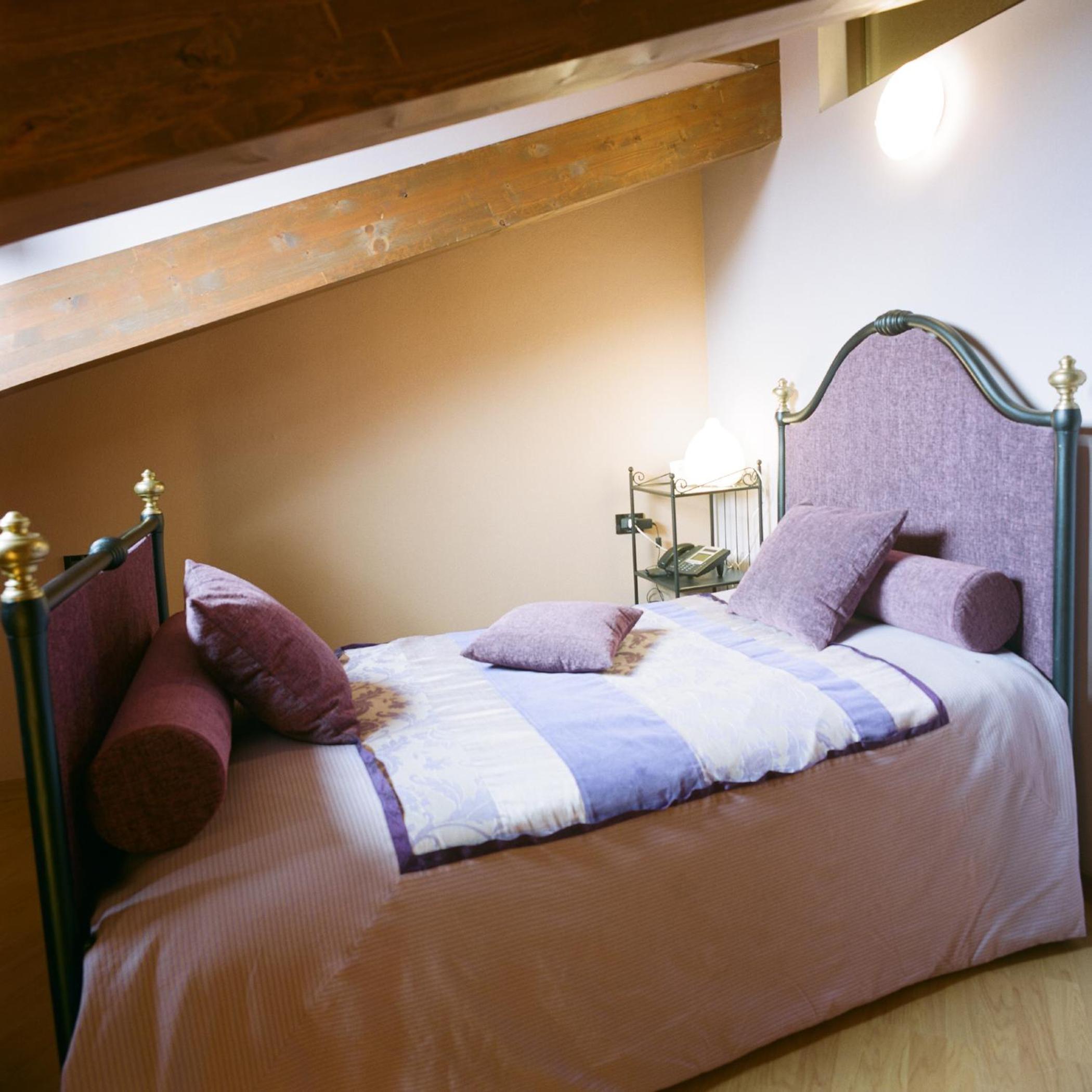 Double or Twin Room photo 3
