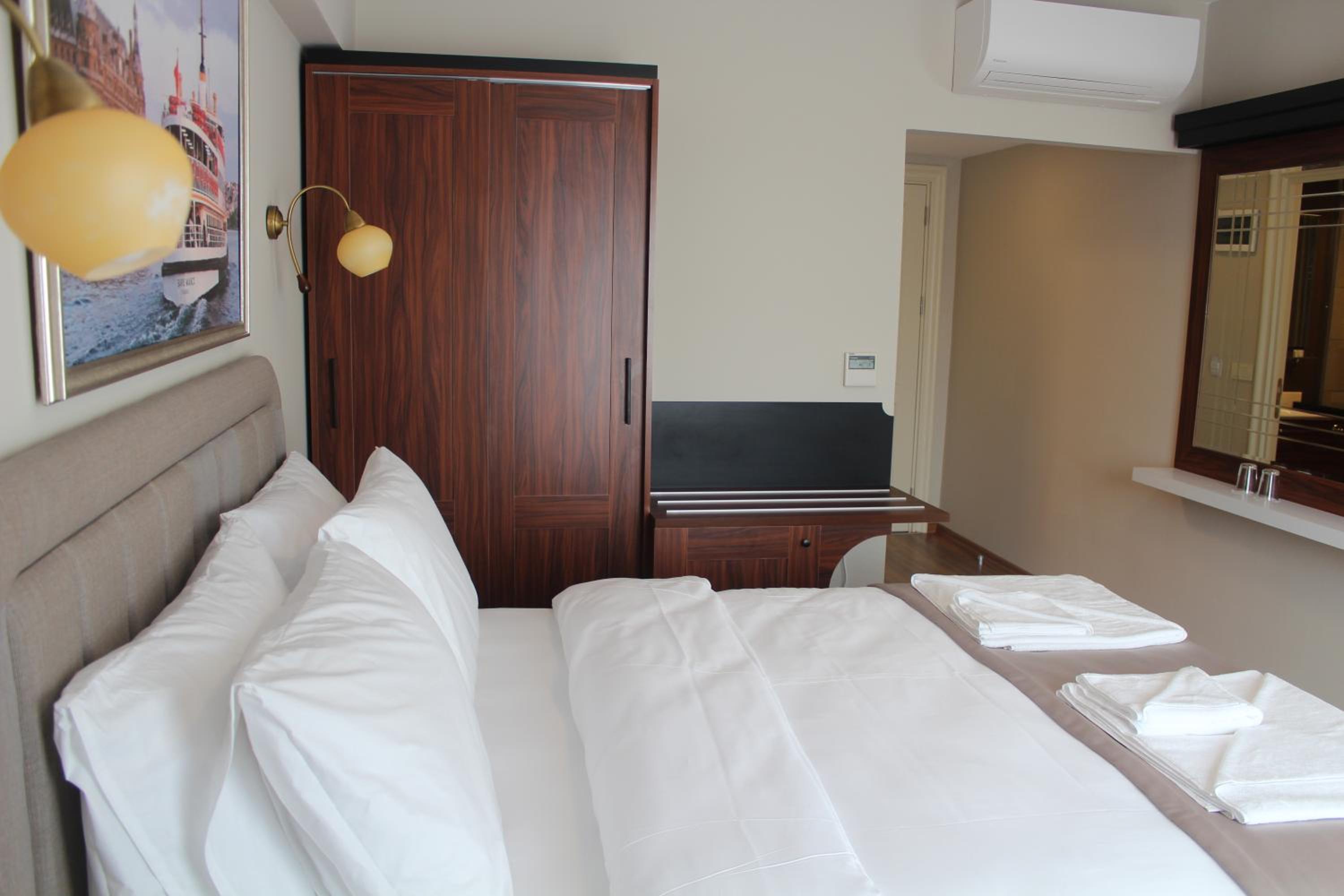 Standard Double Room photo 2