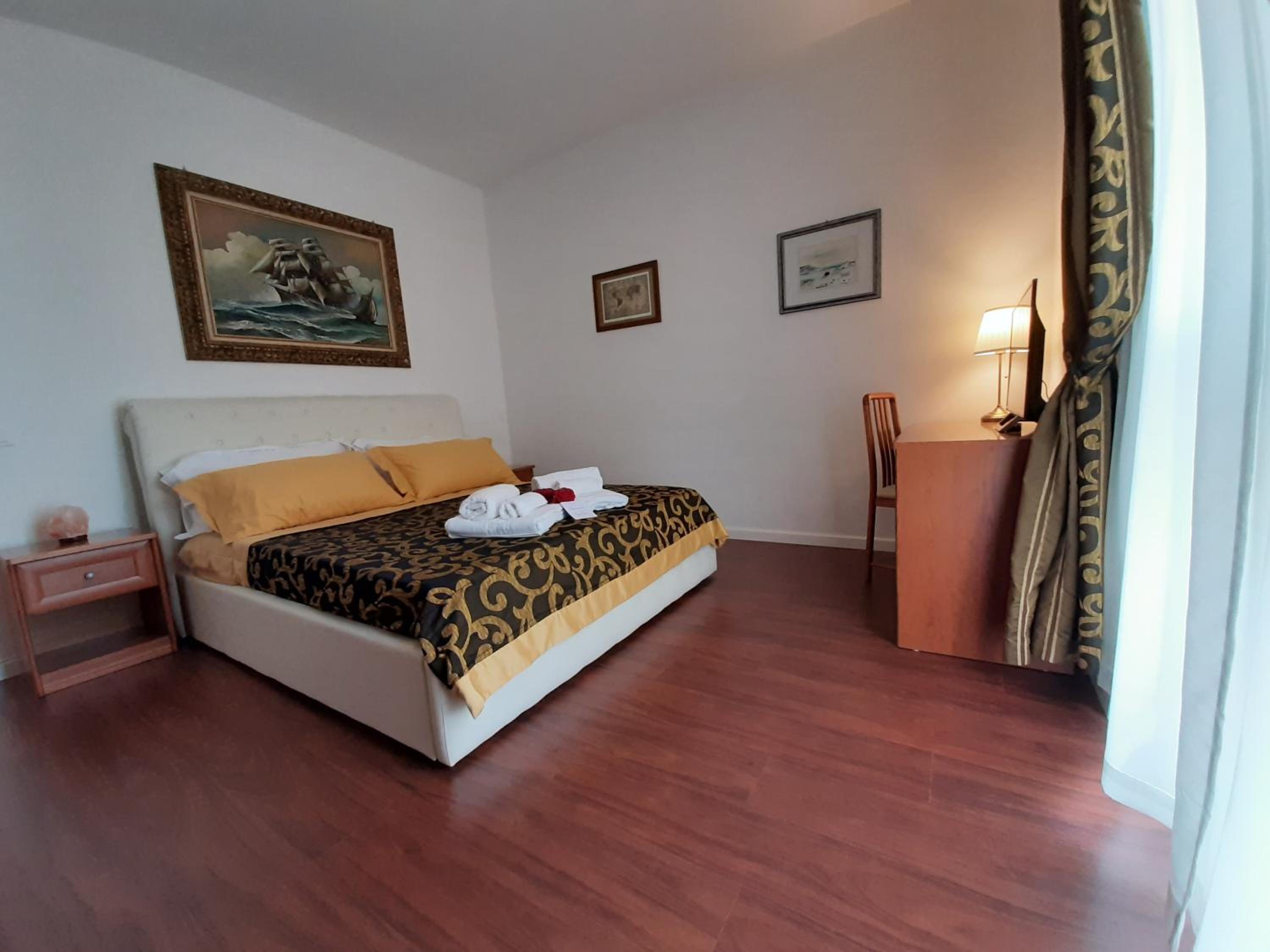 Double Room with Private External Bathroom