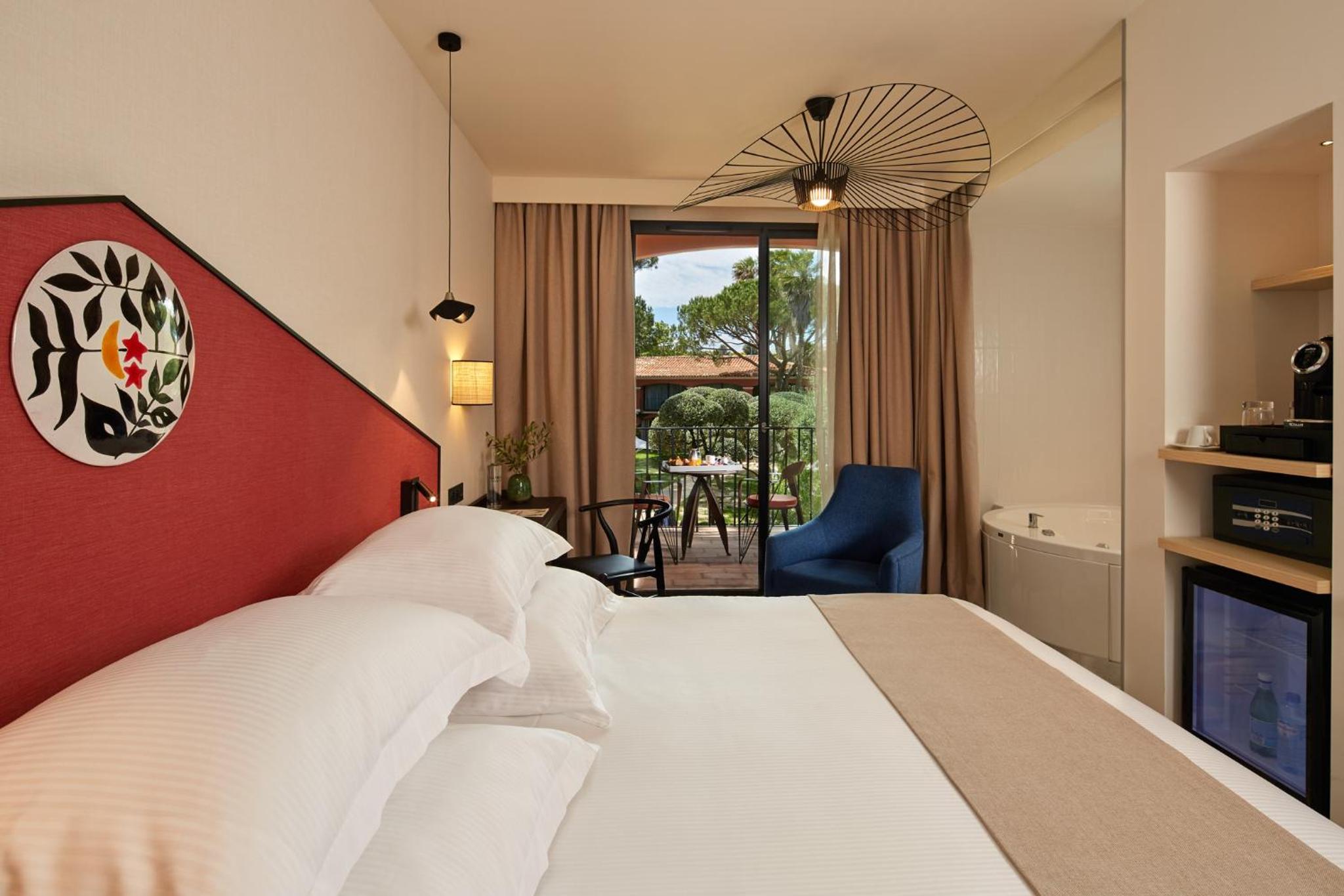 Mini Suite with Jacuzzi - Photo 7